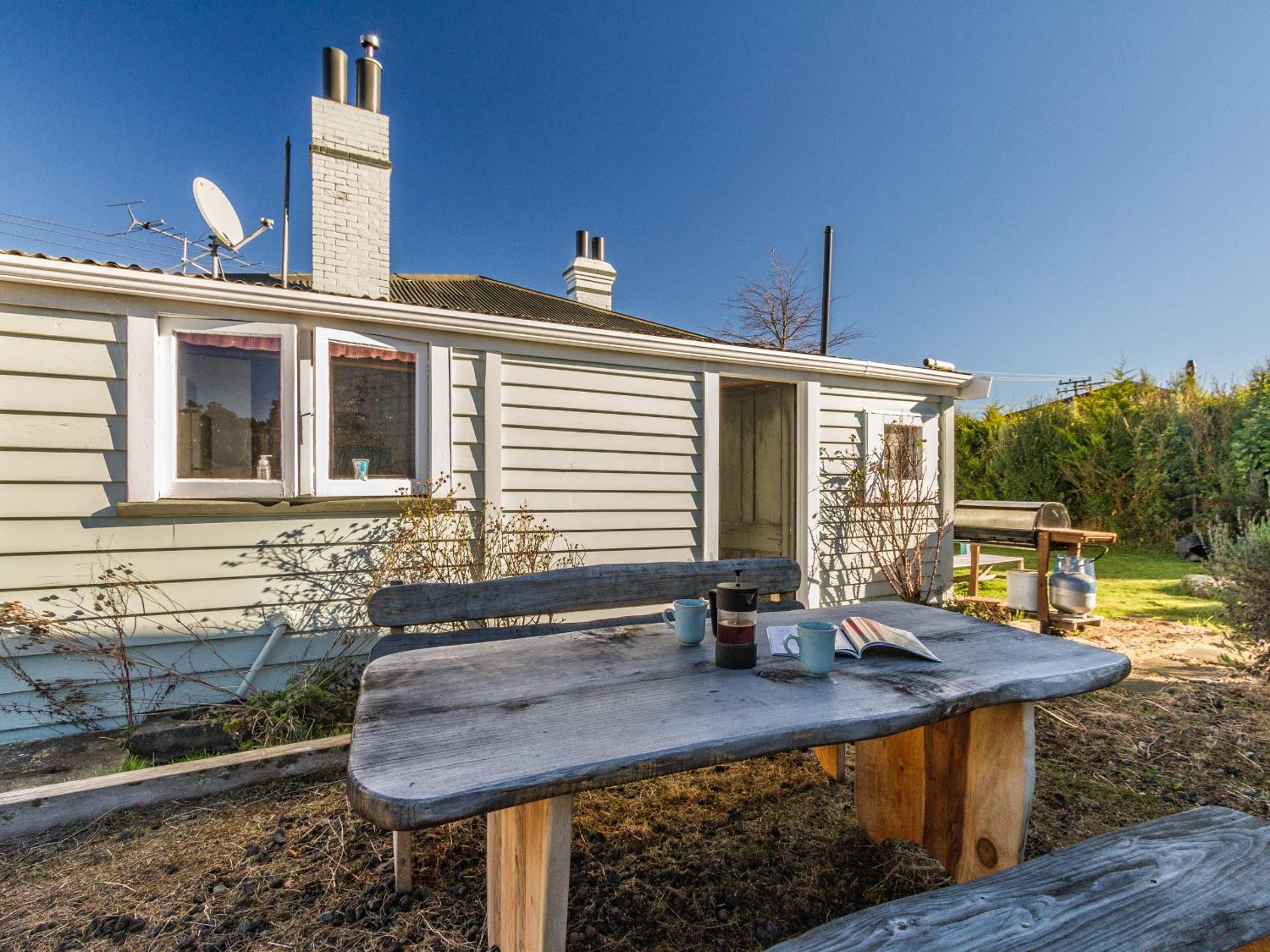 Ohakune Cottage - Ohakune Holiday Home view 2