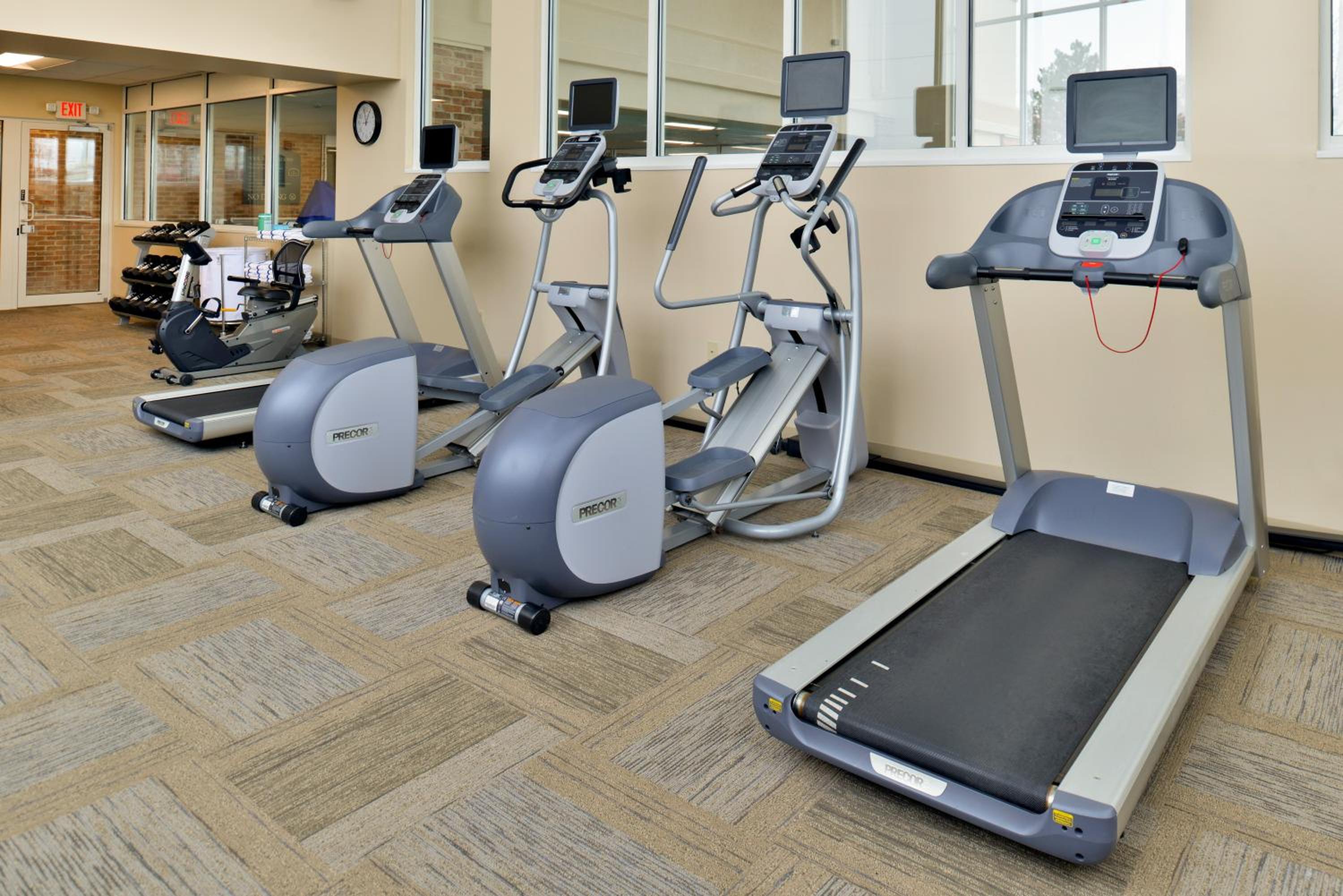 Holiday Inn Hotel Suites Overland Park-Convention Center, an IHG Hotel - Property Image 4