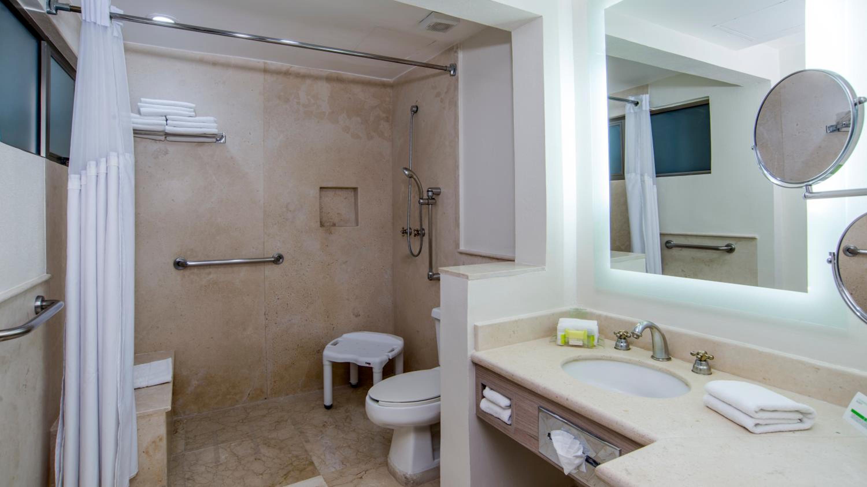 Holiday Inn & Suites Mexico Zona Reforma by IHG