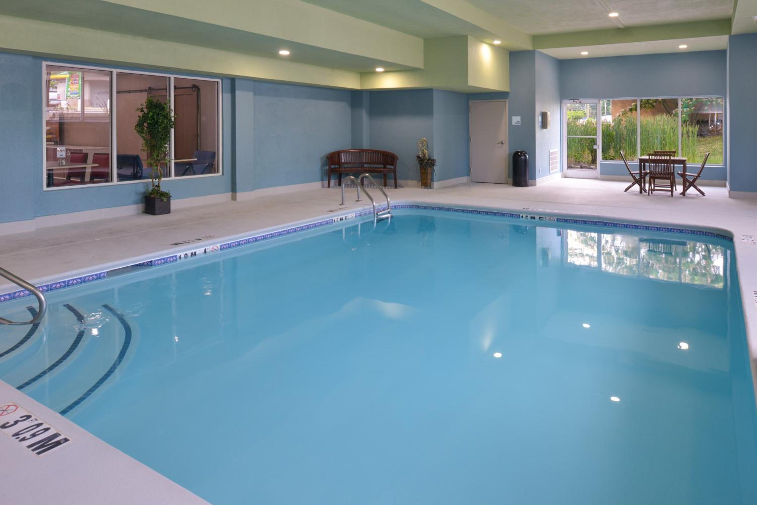 Holiday Inn Express & Suites Chattanooga East Ridge by IHG