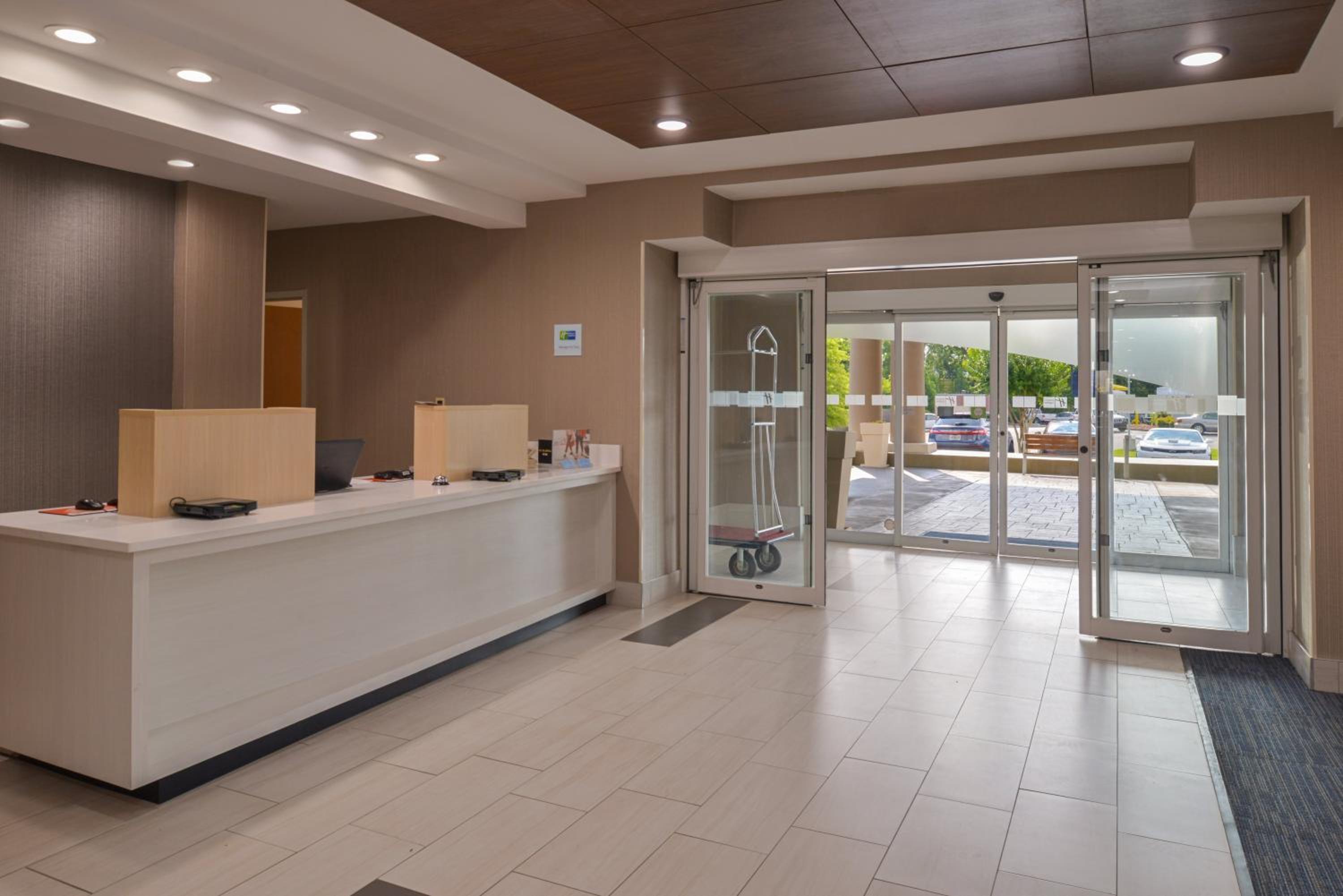 Holiday Inn Express & Suites Chattanooga East Ridge by IHG