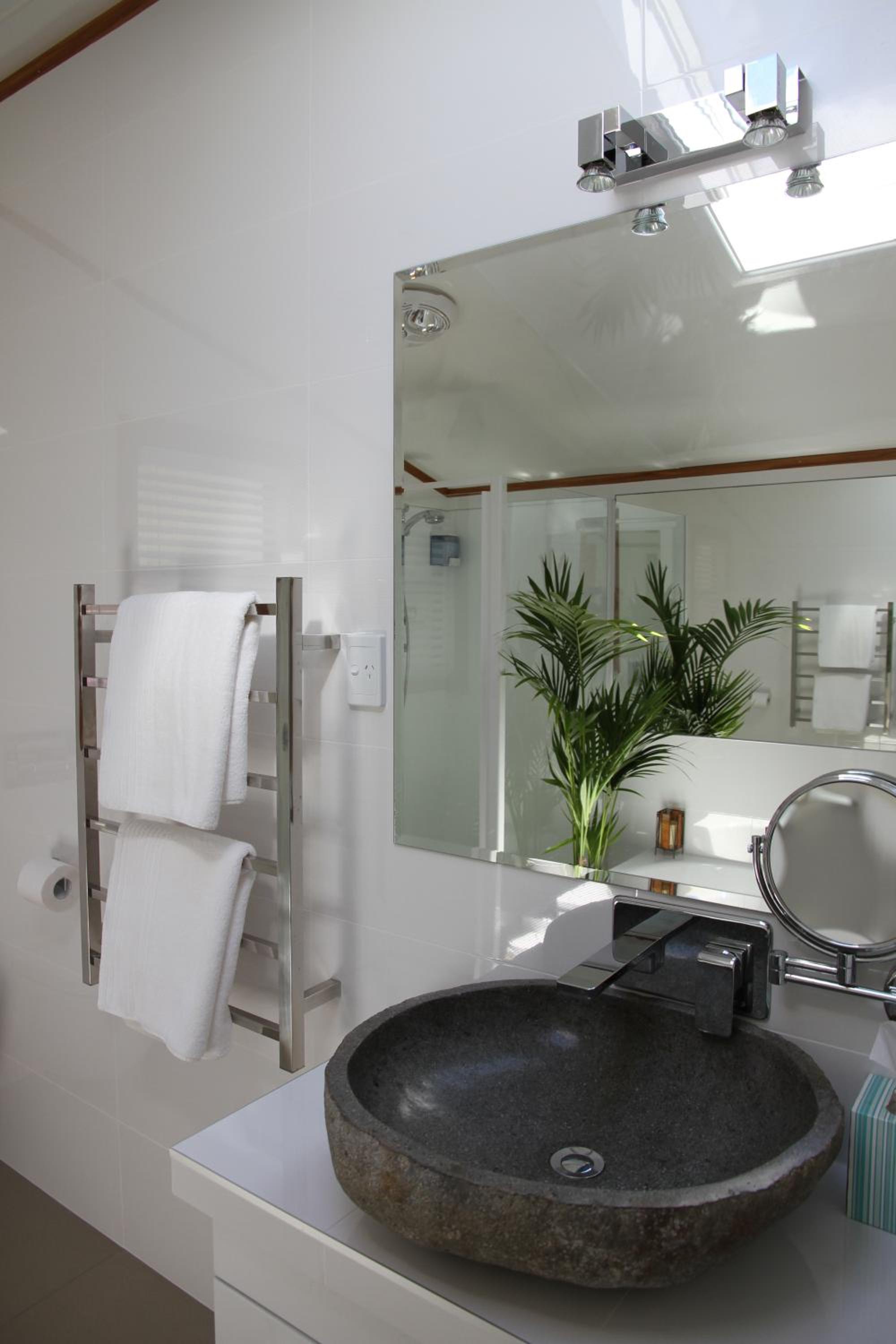 Tarawhata Thermal Apartment view 3