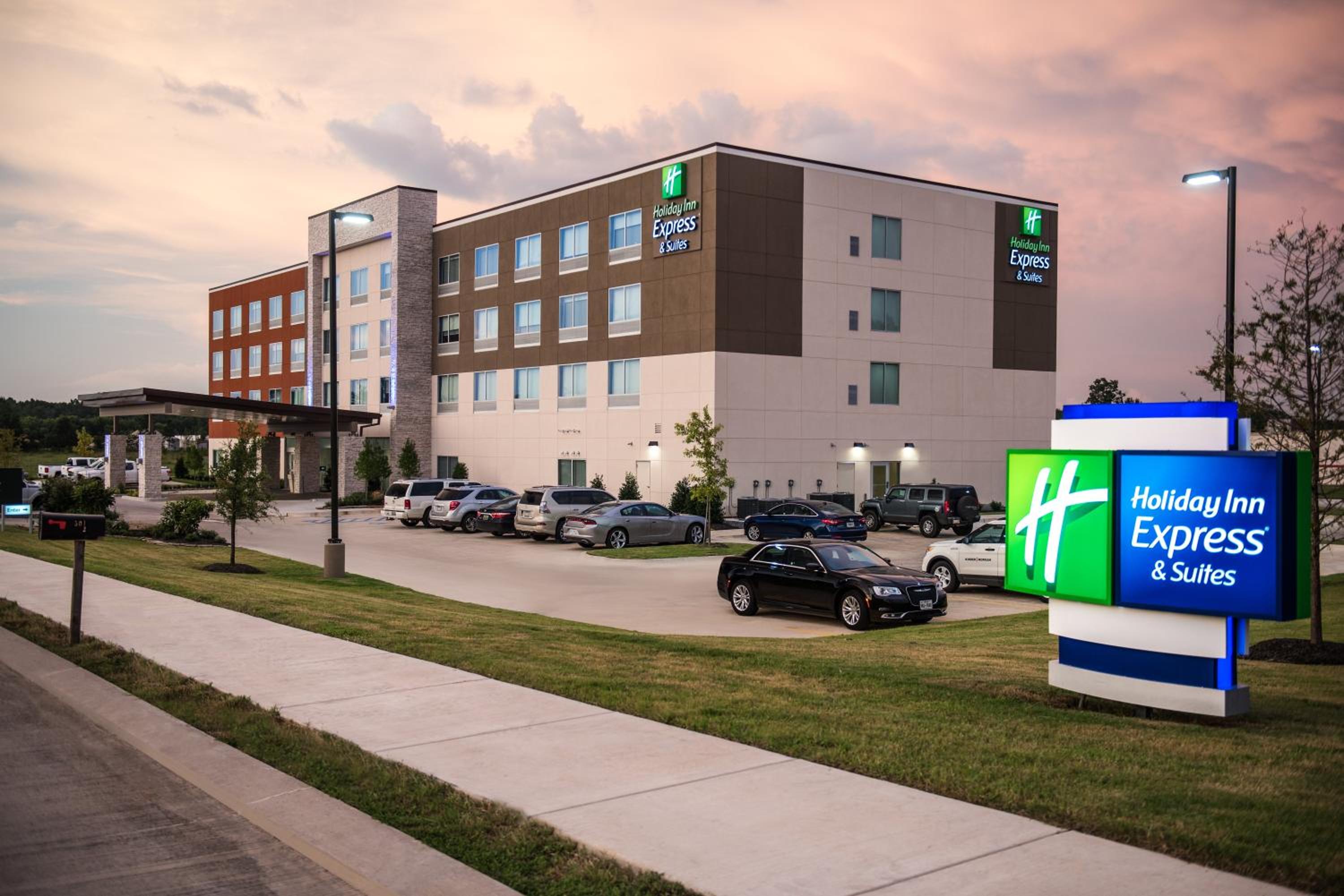 Ruston Vacations - Holiday Inn Express  Suites Ruston, an IHG Hotel - Property Image 1