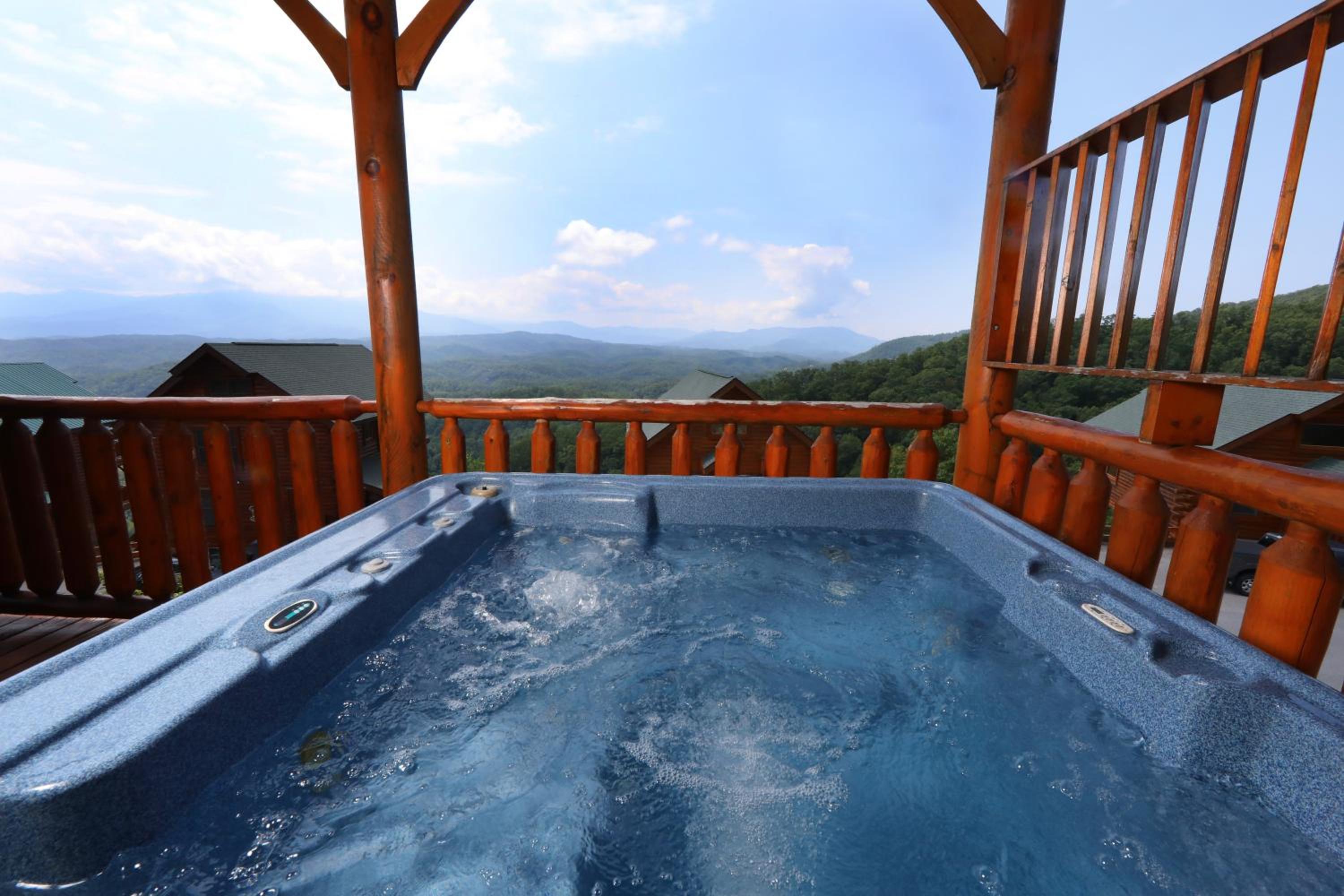 Spacious Luxury Pigeon Forge Cabin view 5