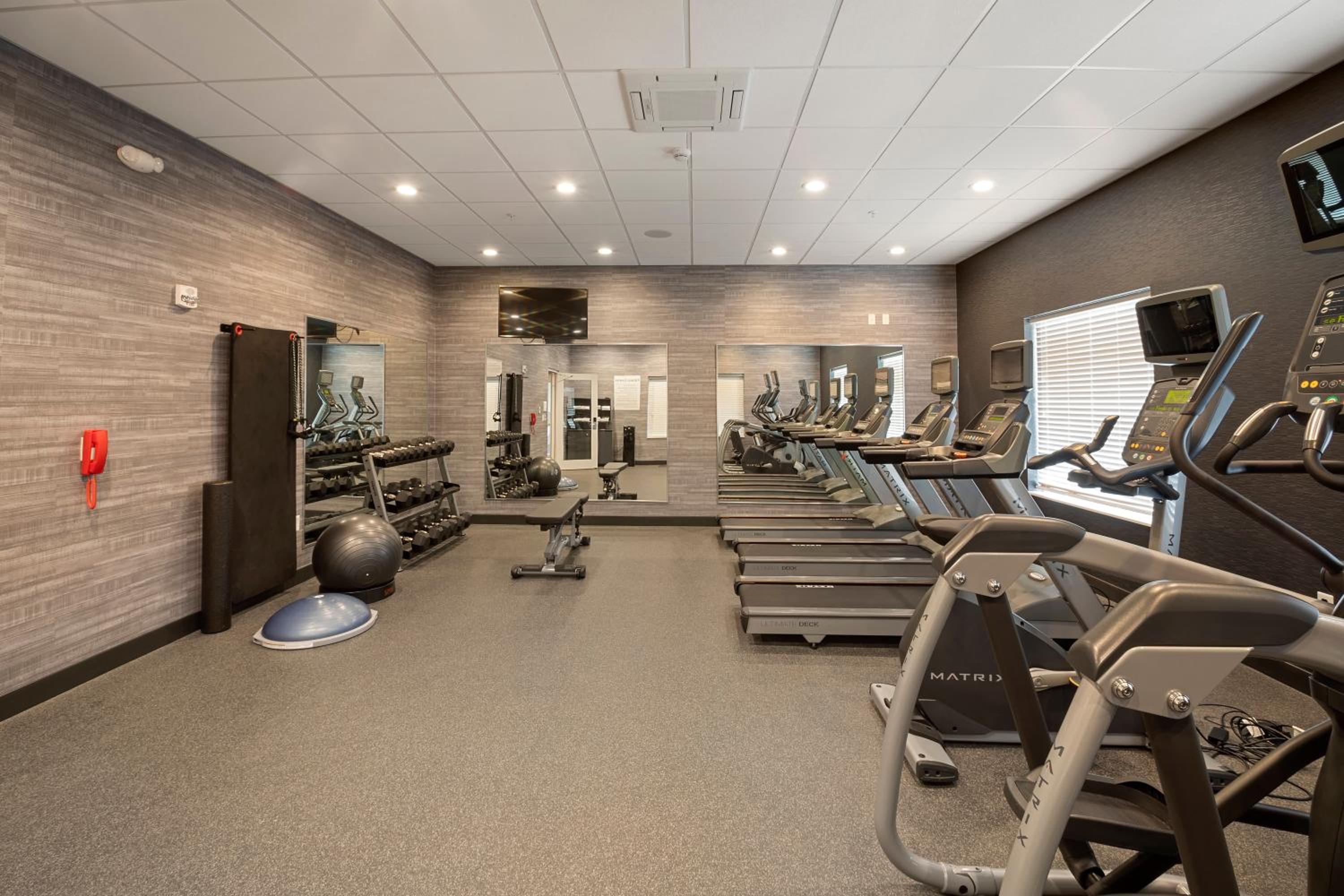 Decatur Vacations - Holiday Inn  Suites Decatur-Forsyth, an IHG Hotel - Property Image 12