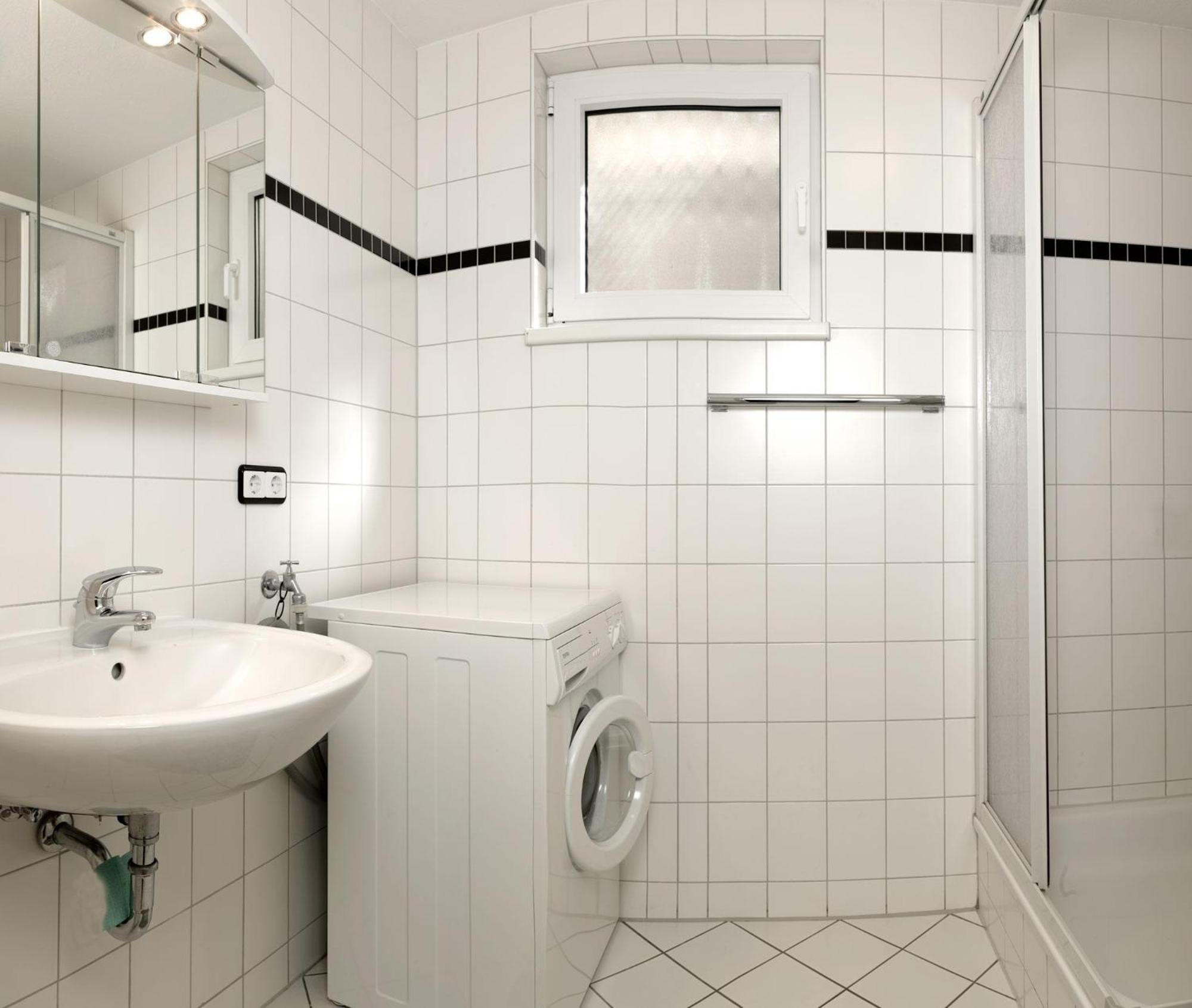 Seerose en Insel Poel — bathroom