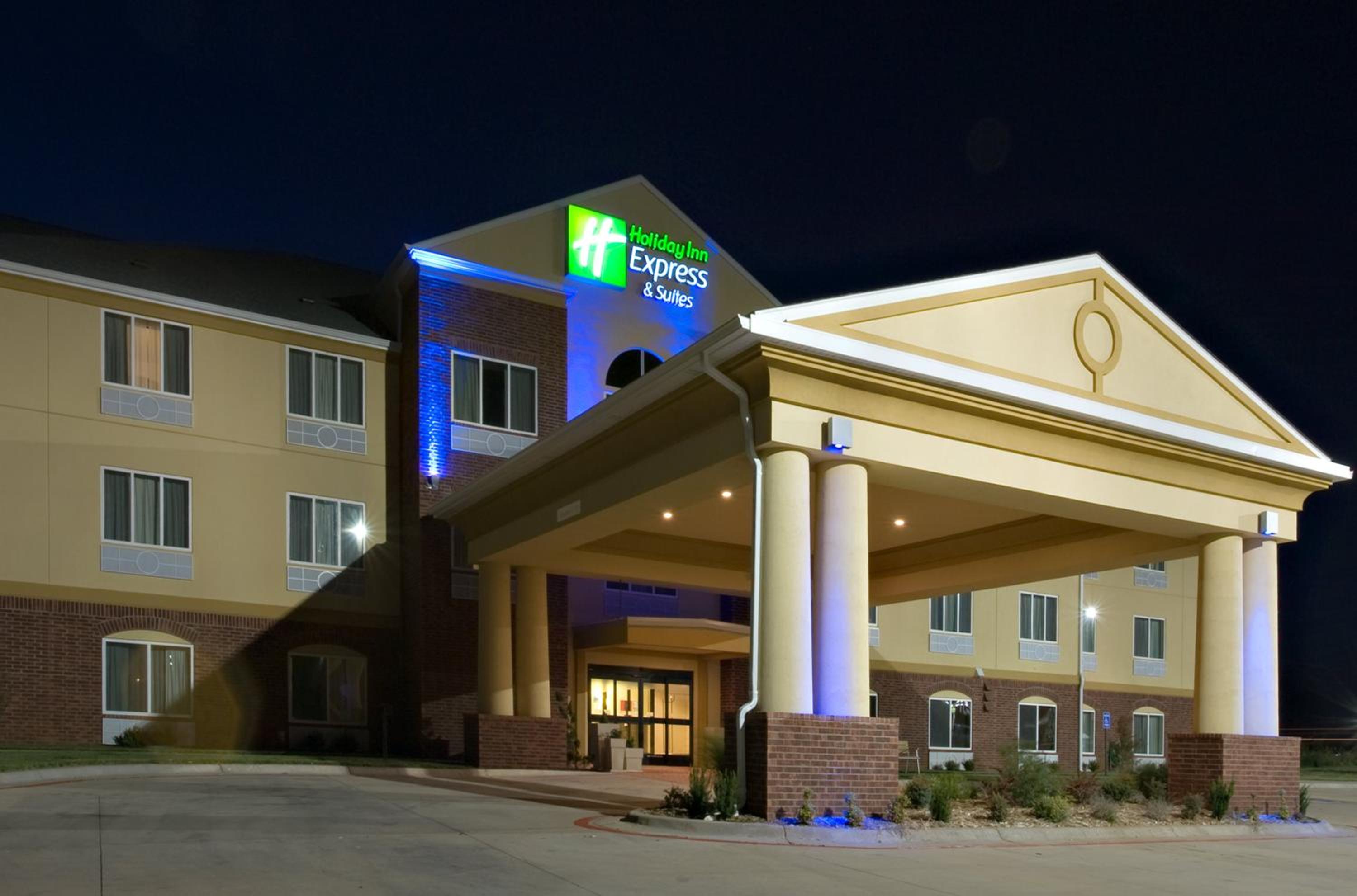 Childress Vacations - Holiday Inn Express Childress, an IHG Hotel - Property Image 28