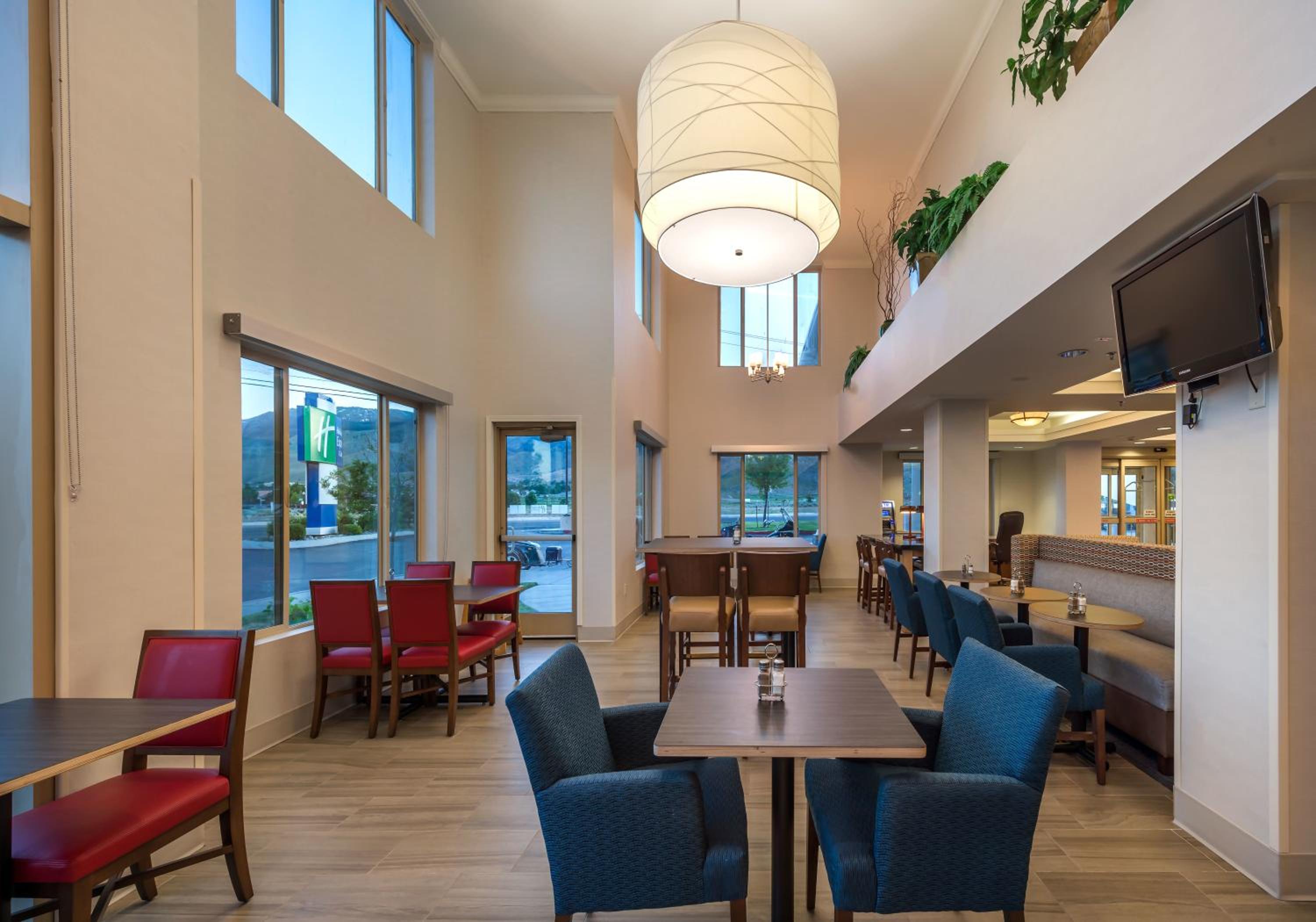 Carson City Vacations - Holiday Inn Express Hotel  Suites Carson City, an IHG Hotel - Property Image 2