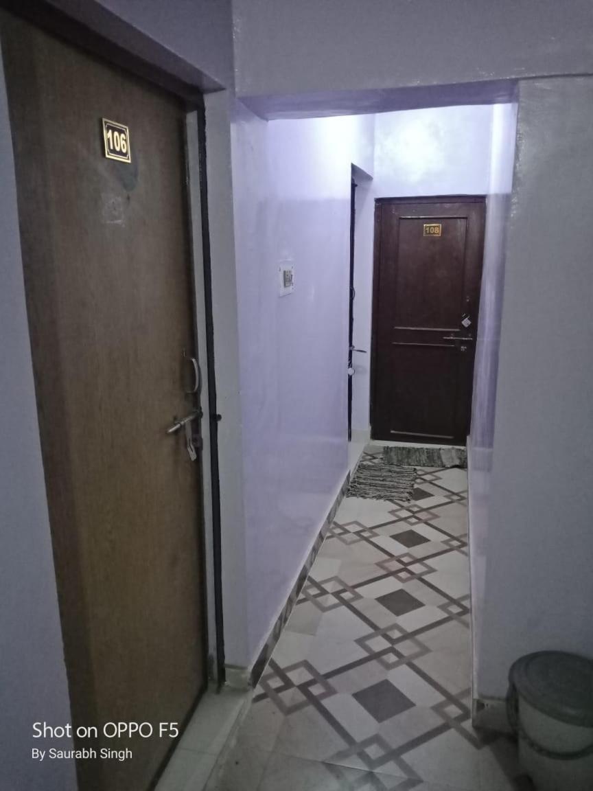 RADHA MADHAV GUEST HOUSE
