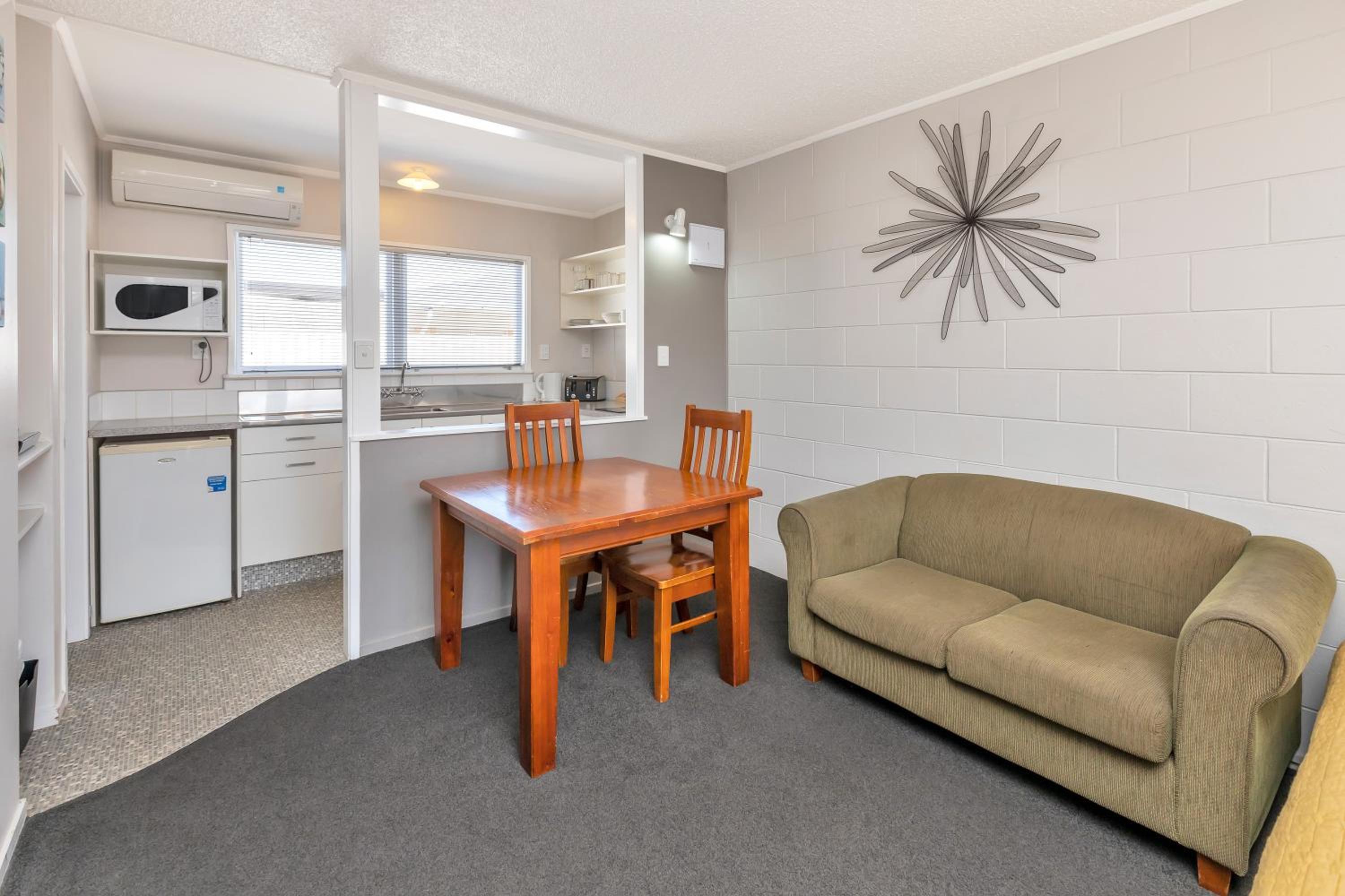Continental Motel