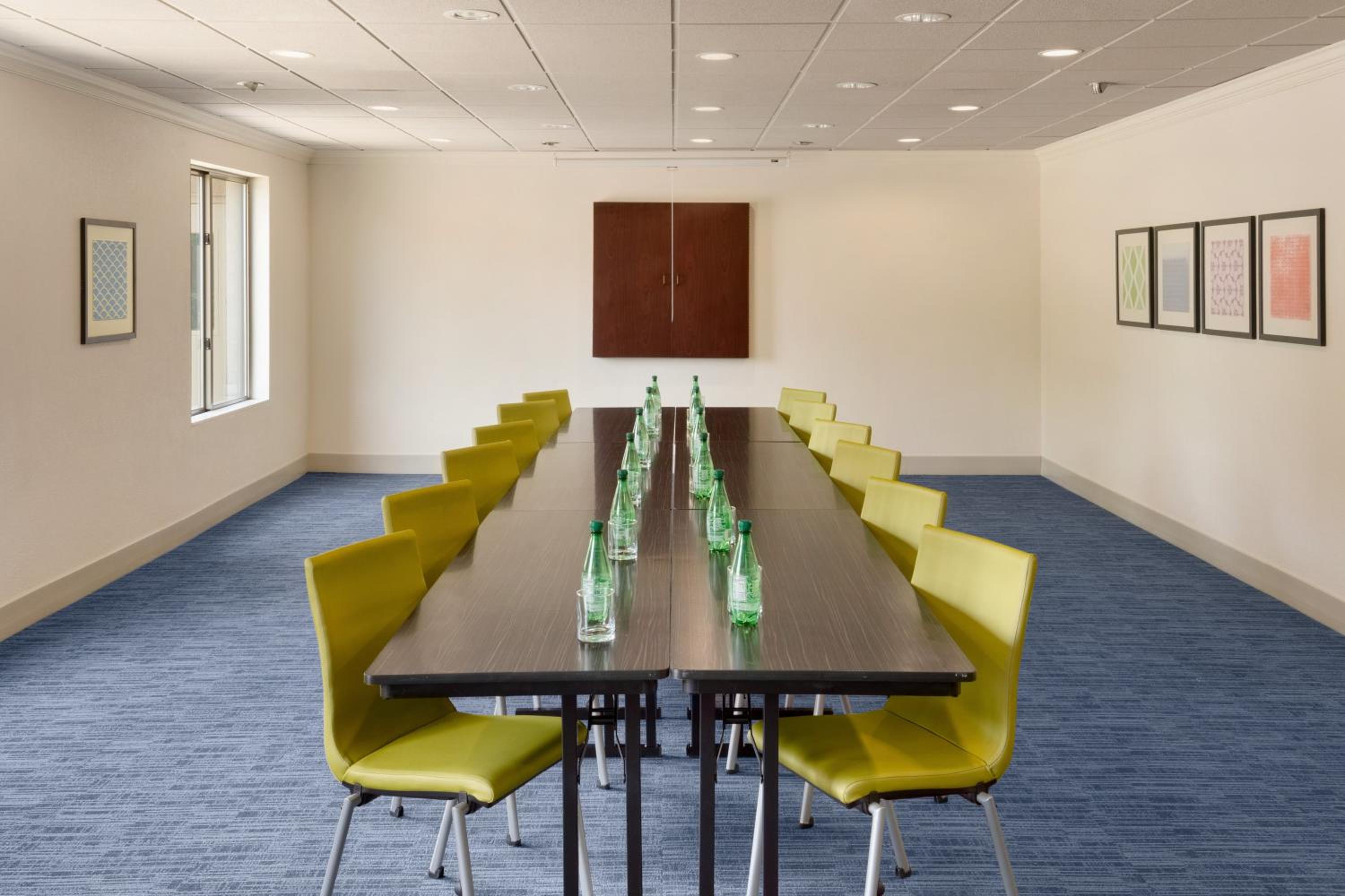 Holiday Inn Express Hotel  Suites Dallas NE - Allen, an IHG Hotel - Property Image 6