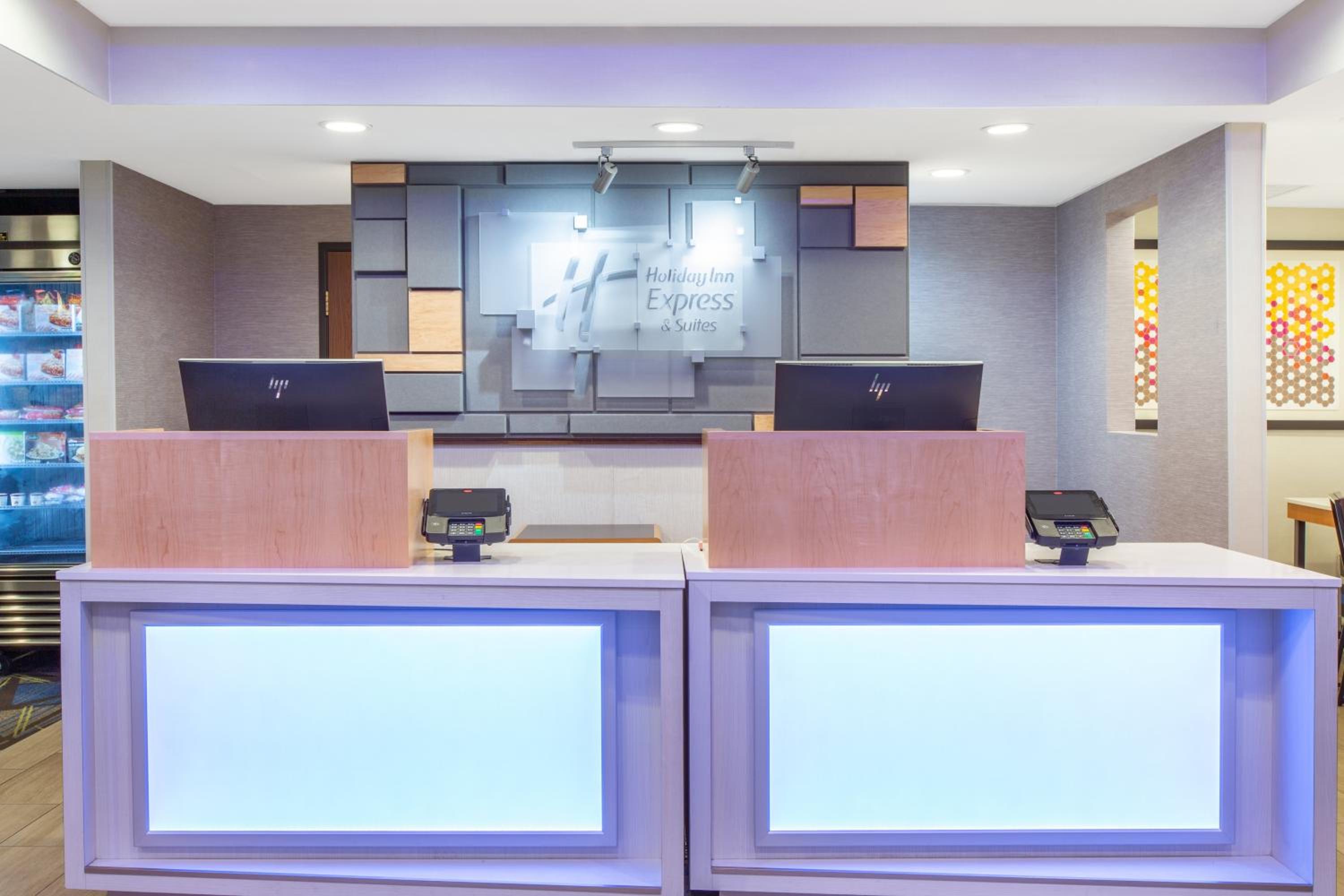 Bishop Vacations - Holiday Inn Express Hotel  Suites Bishop, an IHG Hotel - Property Image 5