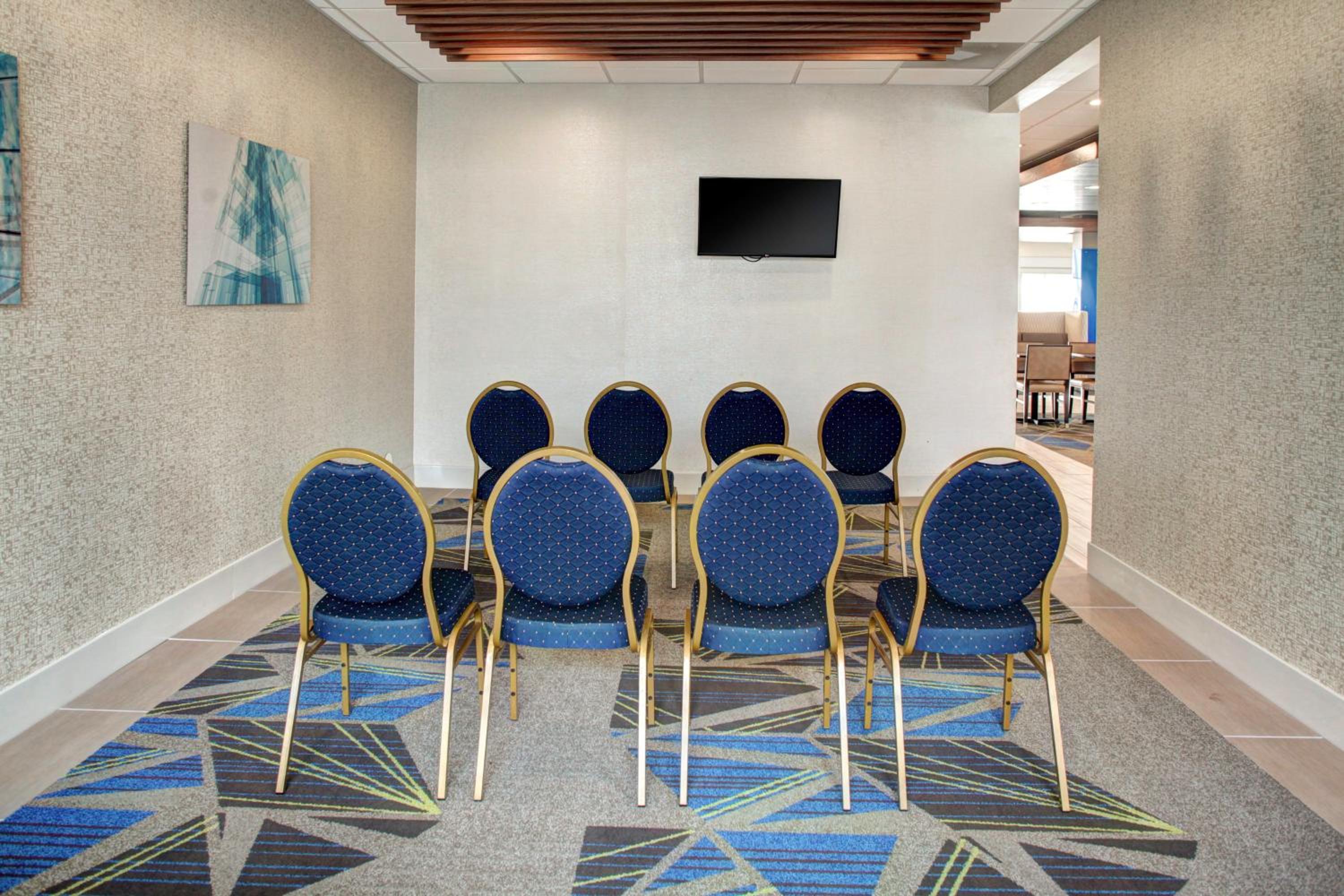 Holiday Inn Express & Suites Coldwater by IHG