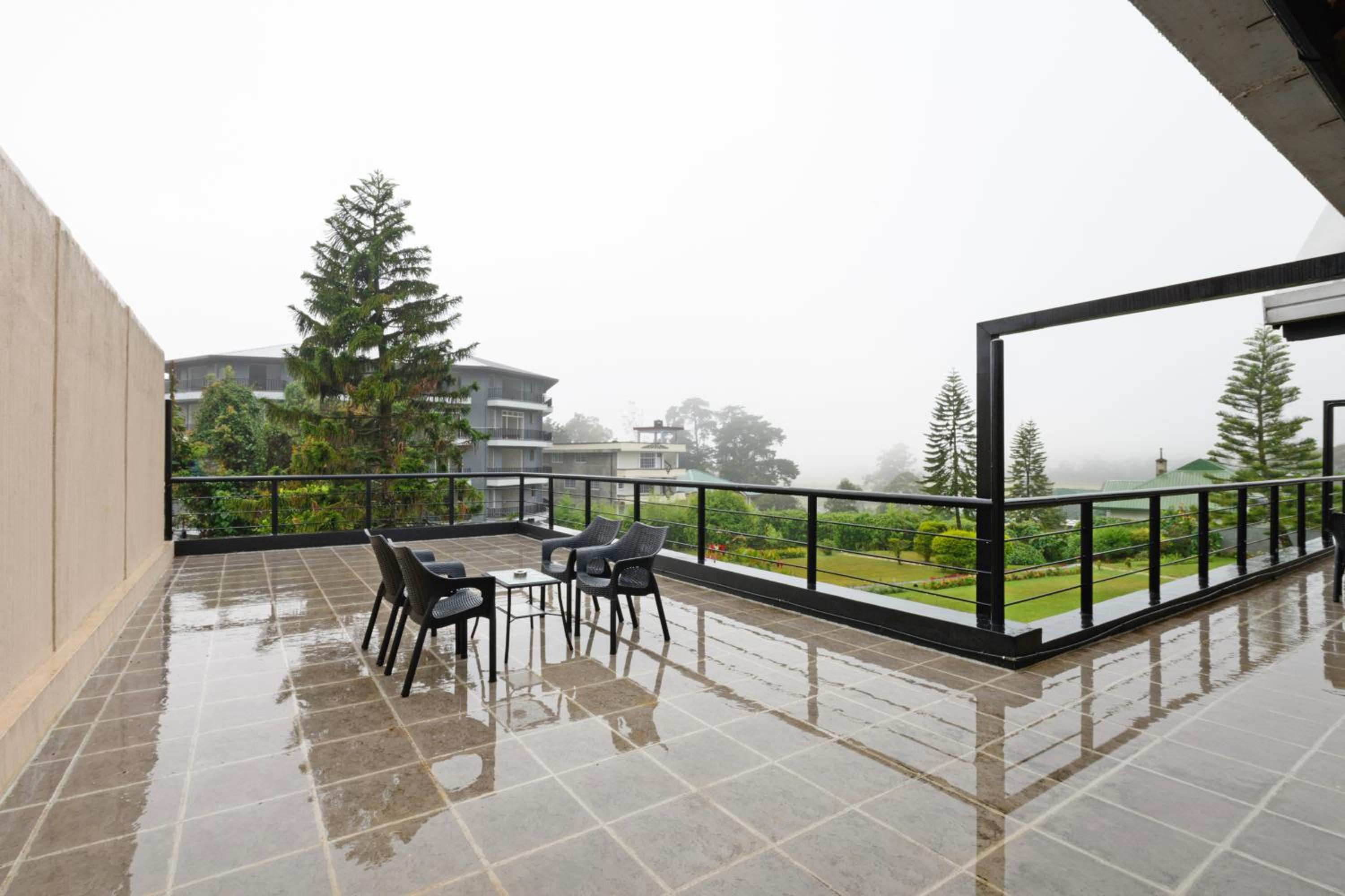 balcony