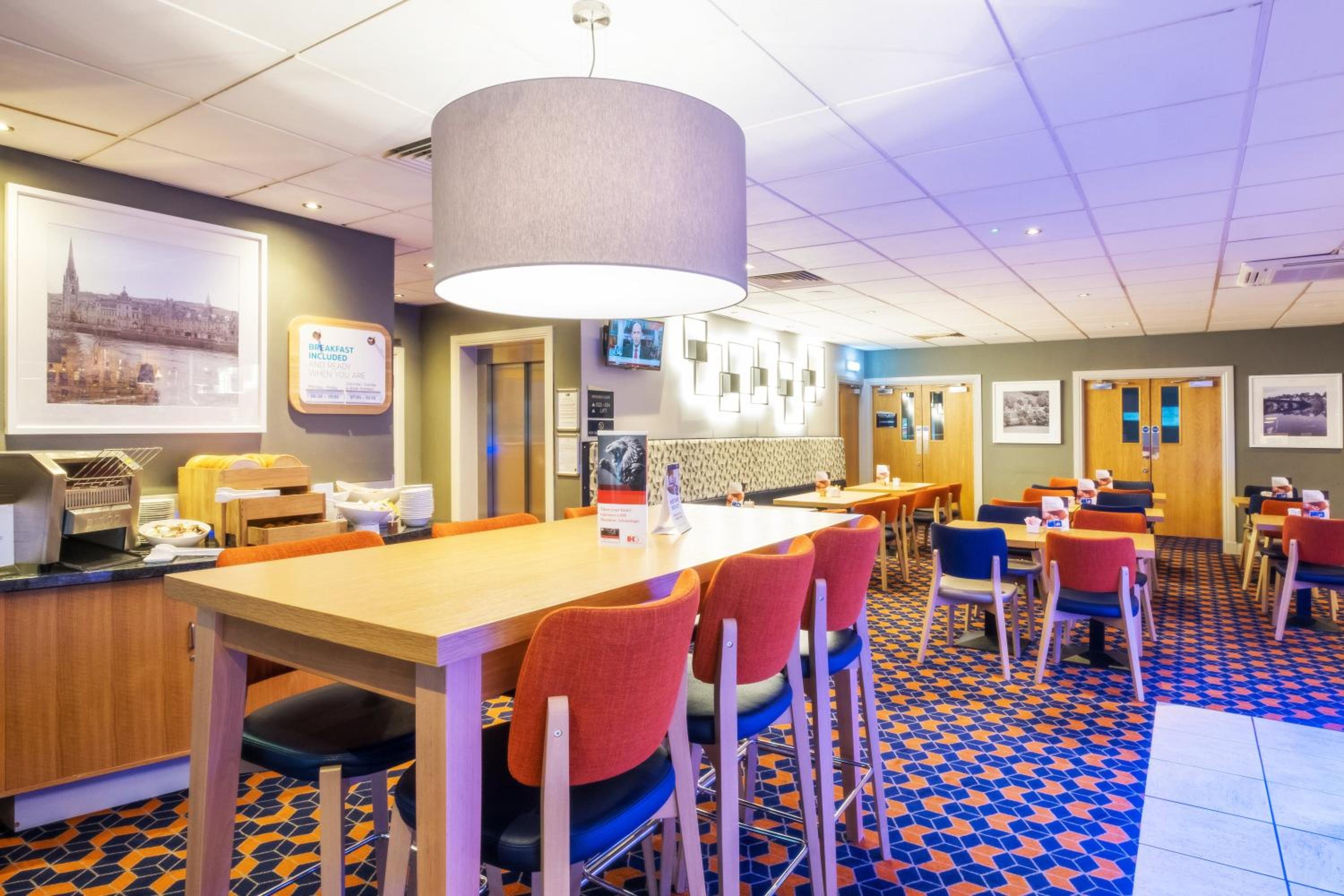 Perth Vacations - Holiday Inn Express Perth, an IHG Hotel - Property Image 11