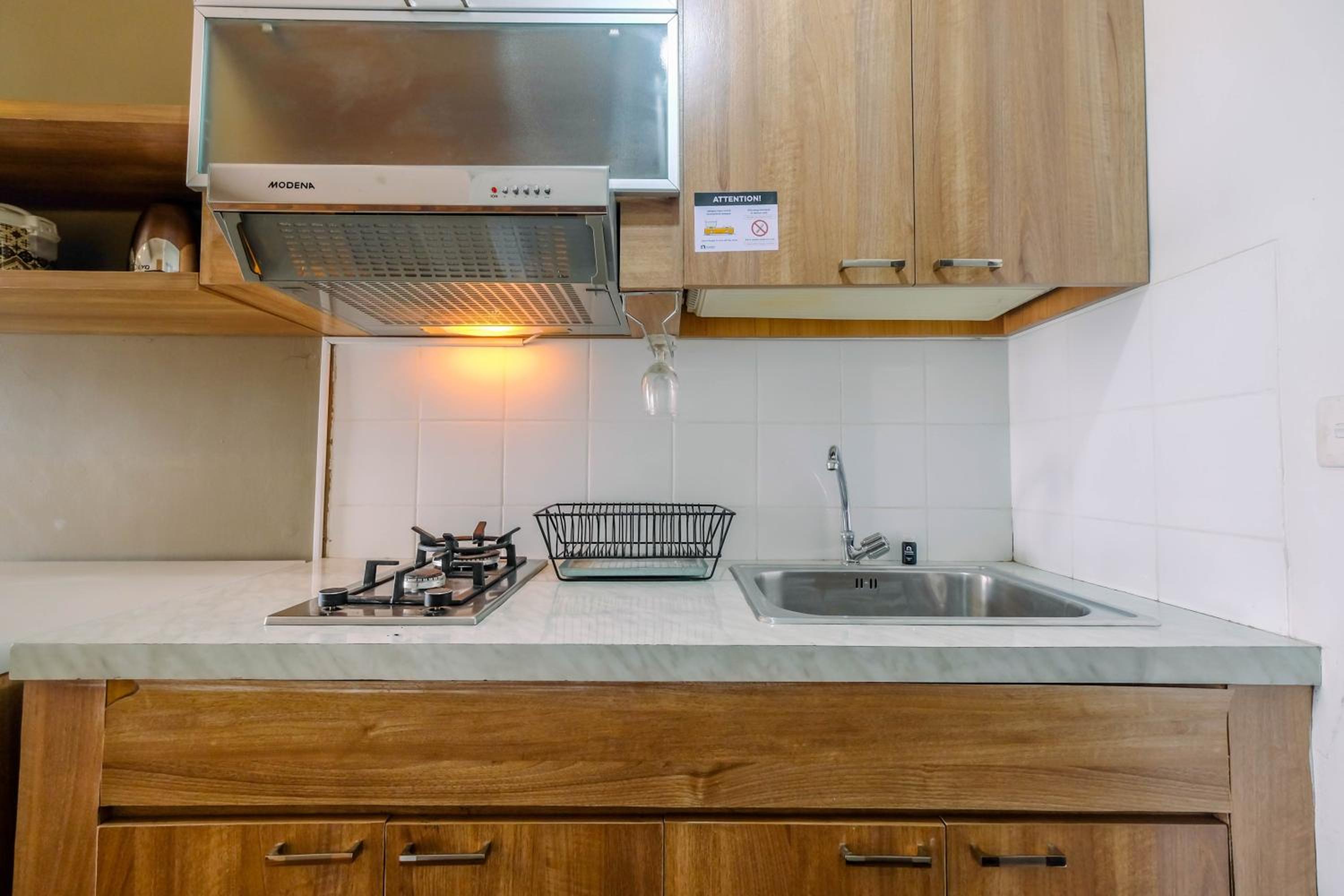Modern and Cozy Studio Park View Condominium Apartment By Travelio