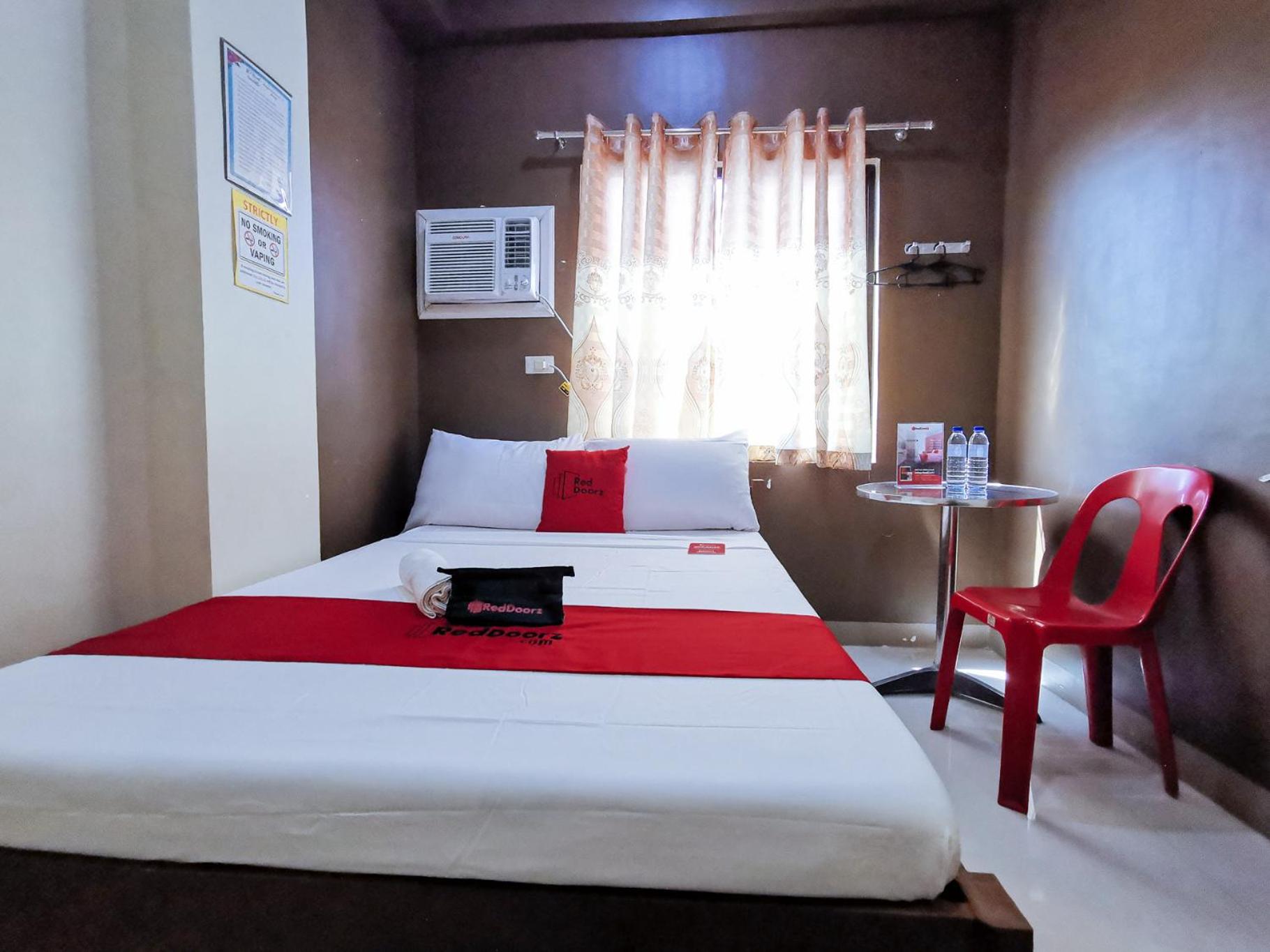 RedDoorz near Gaisano Mall Gensan view 2