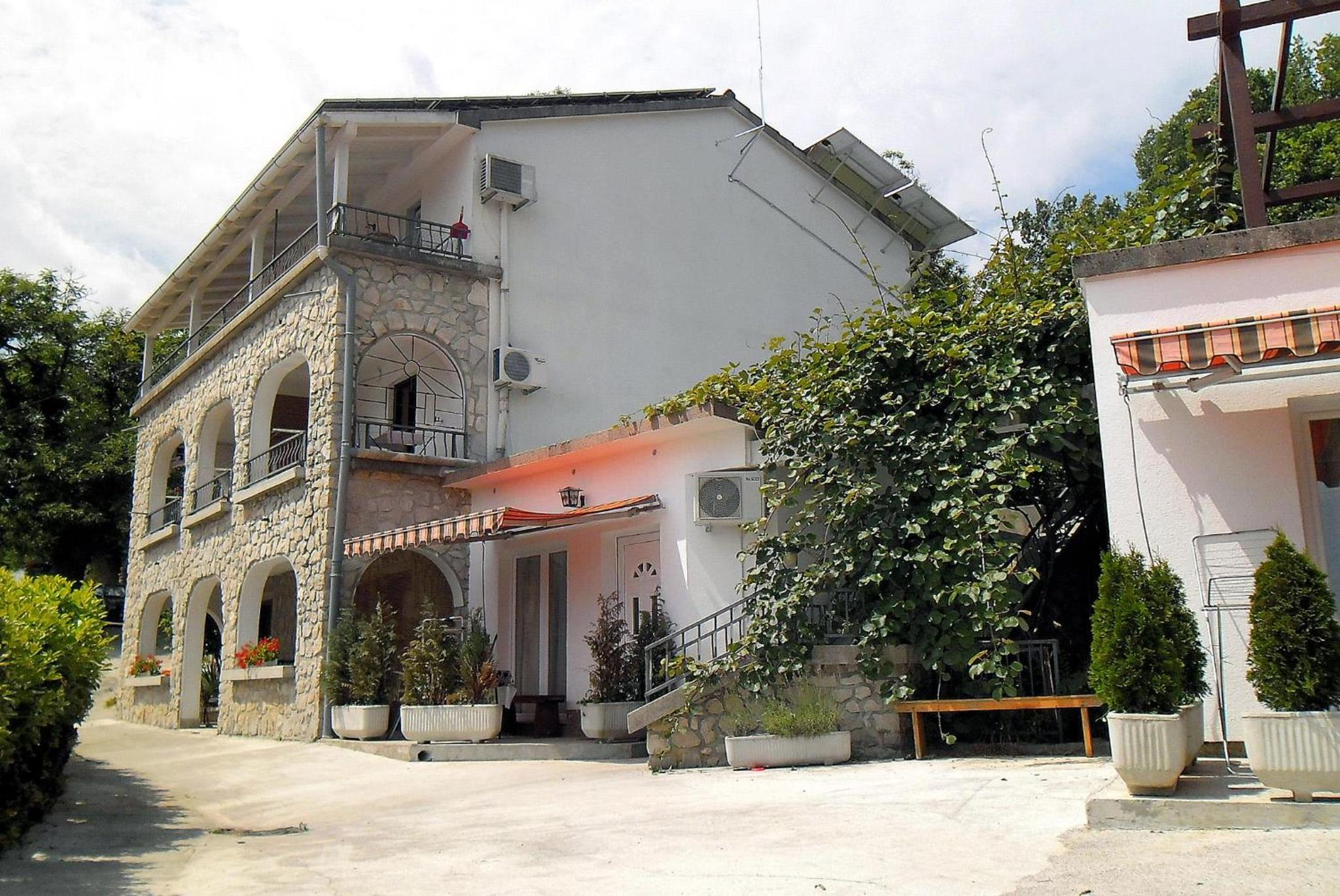Photo 25