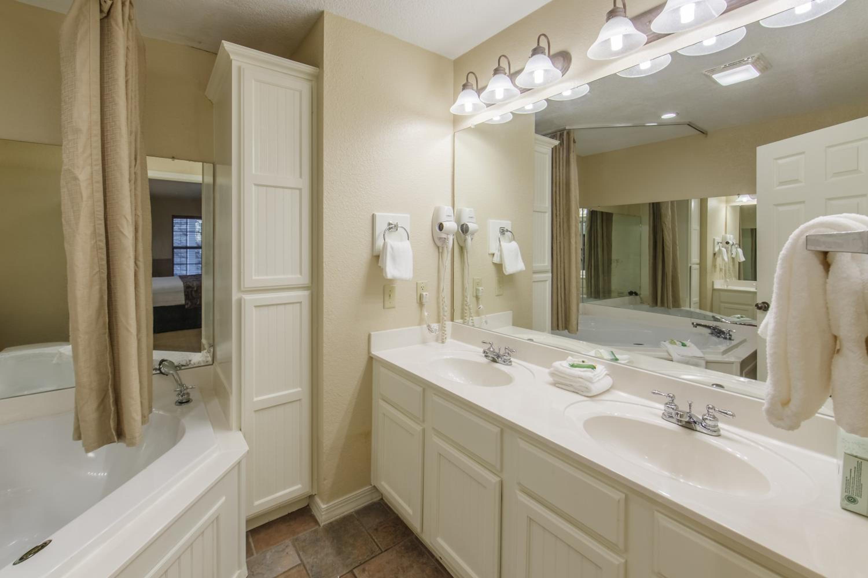 Flint Vacations - Holiday Inn Club Vacations Villages Resort at Lake Palestine - Property Image 21