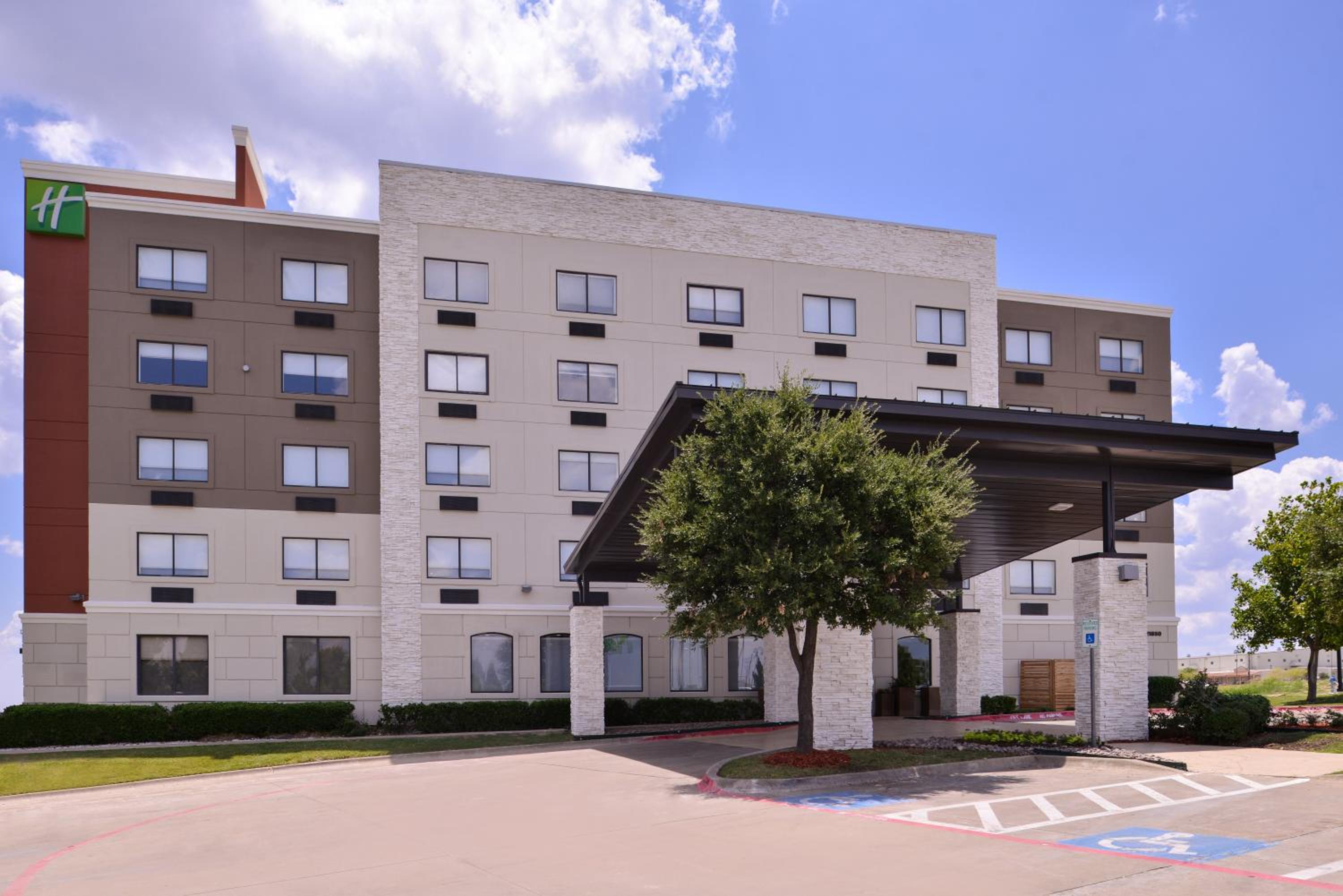 Hotel Holiday Inn Express Hotel and Suites Mesquite, an IHG Hotel - Image 1