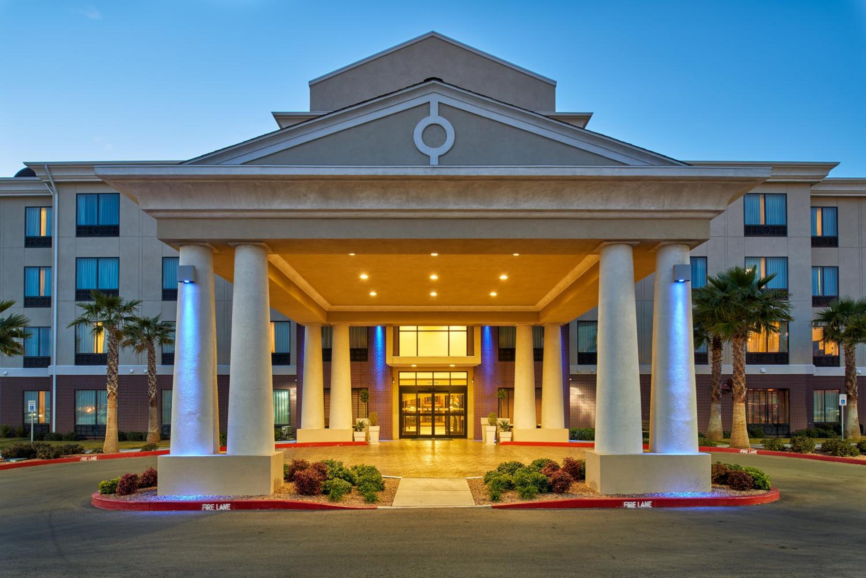 Hotel Holiday Inn Express & Suites El Paso Airport, an IHG Hotel - Image 1