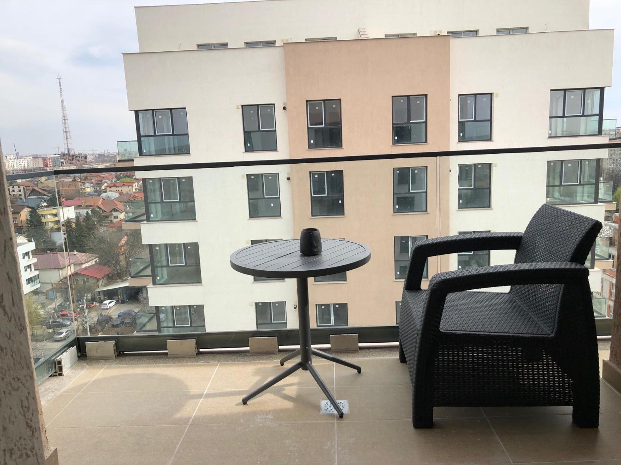 Luxury Westpark 2-Room Apartment Lakeview W5 view 2