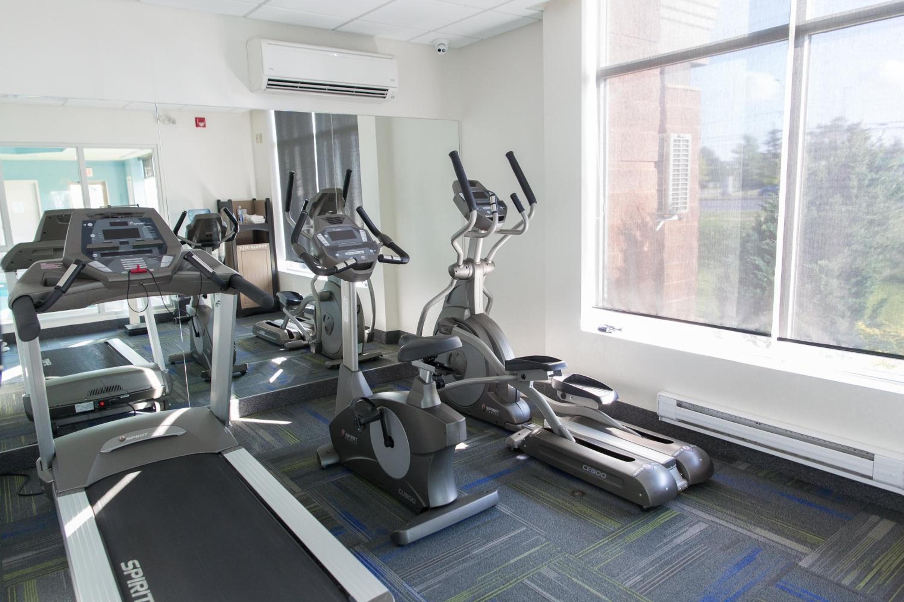 Holiday Inn Express Brampton, an IHG Hotel - Property Image 9