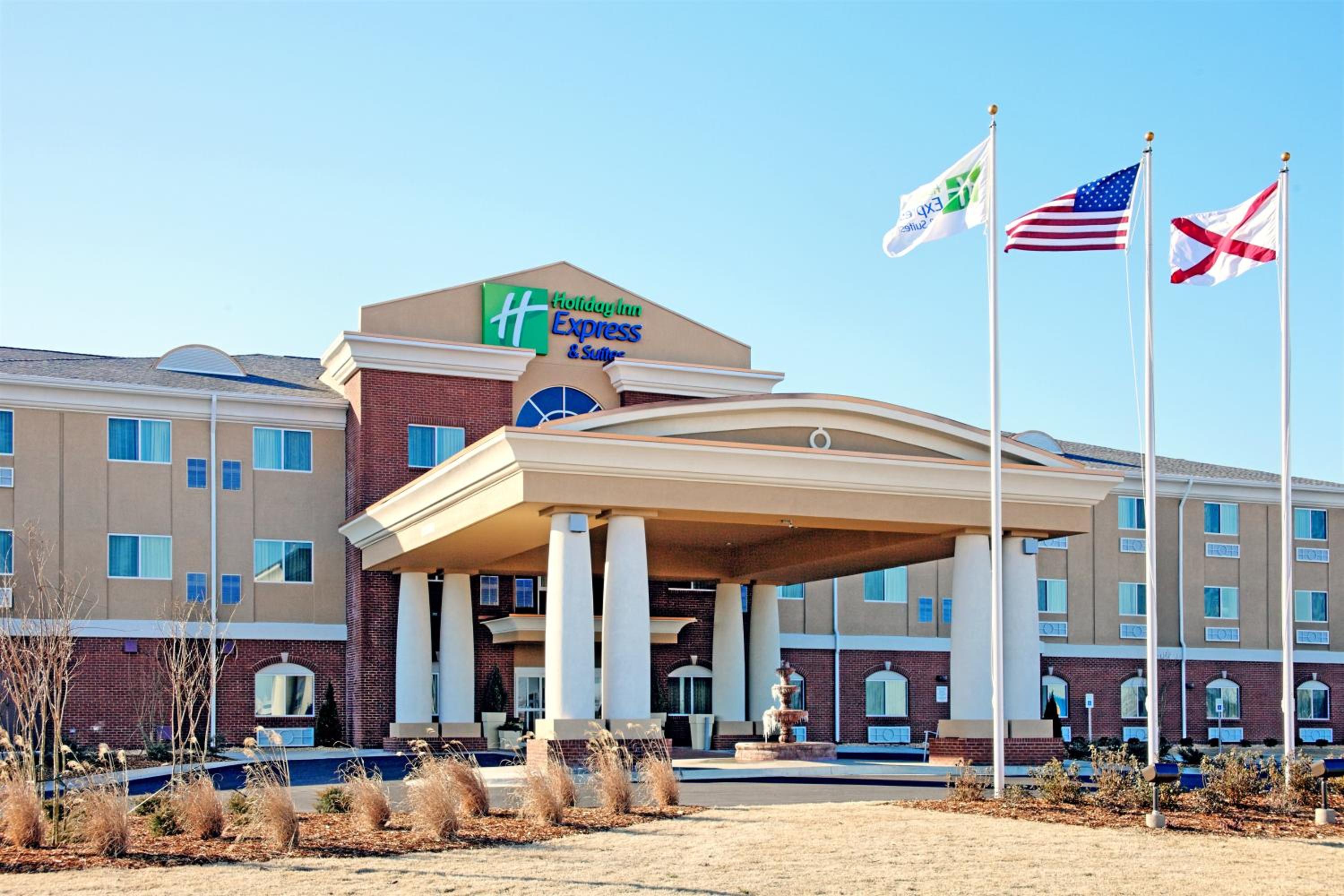 Florence Vacations - Holiday Inn Express Florence Northeast, an IHG Hotel - Property Image 3