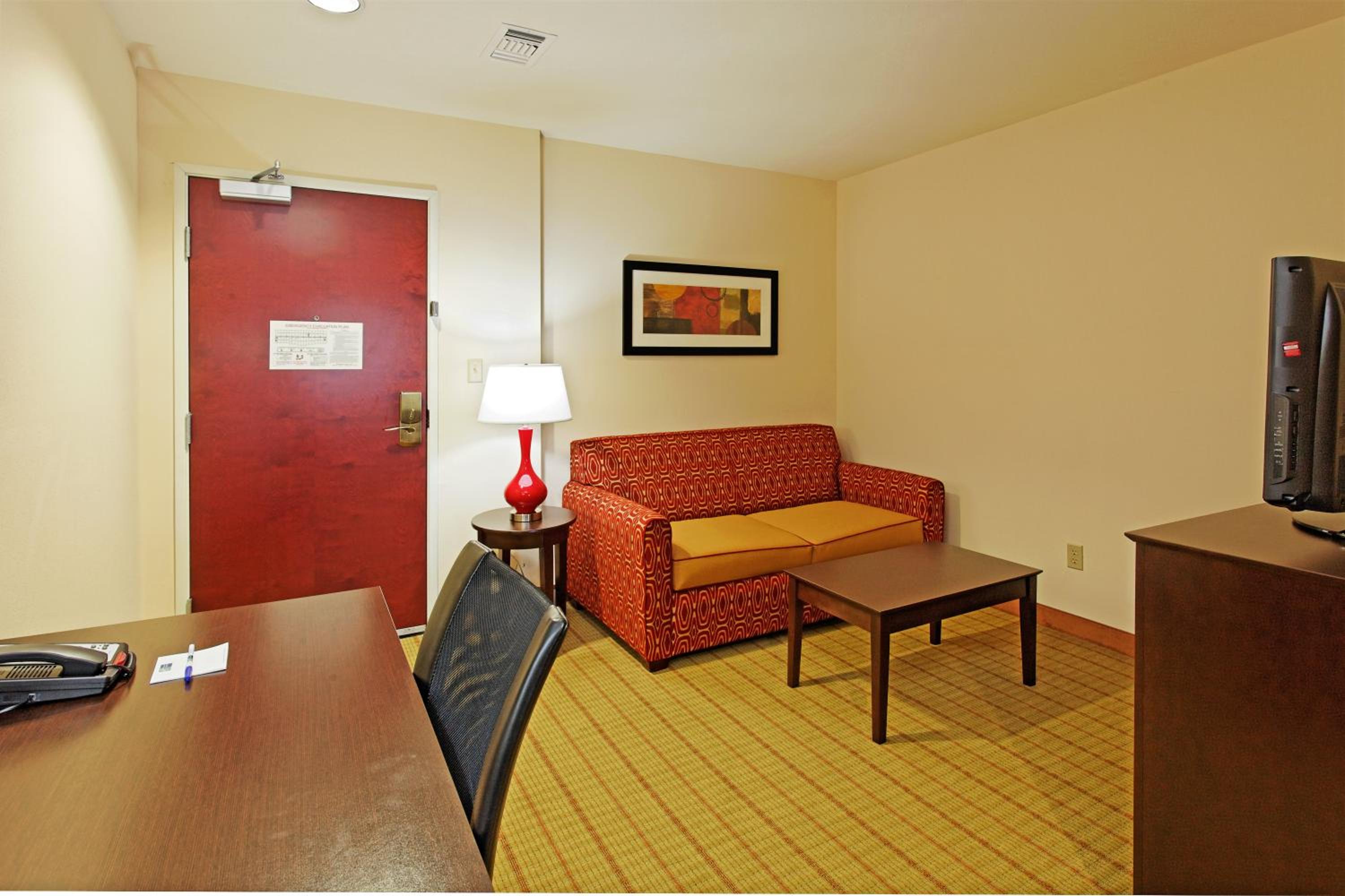 Florence Vacations - Holiday Inn Express Florence Northeast, an IHG Hotel - Property Image 8