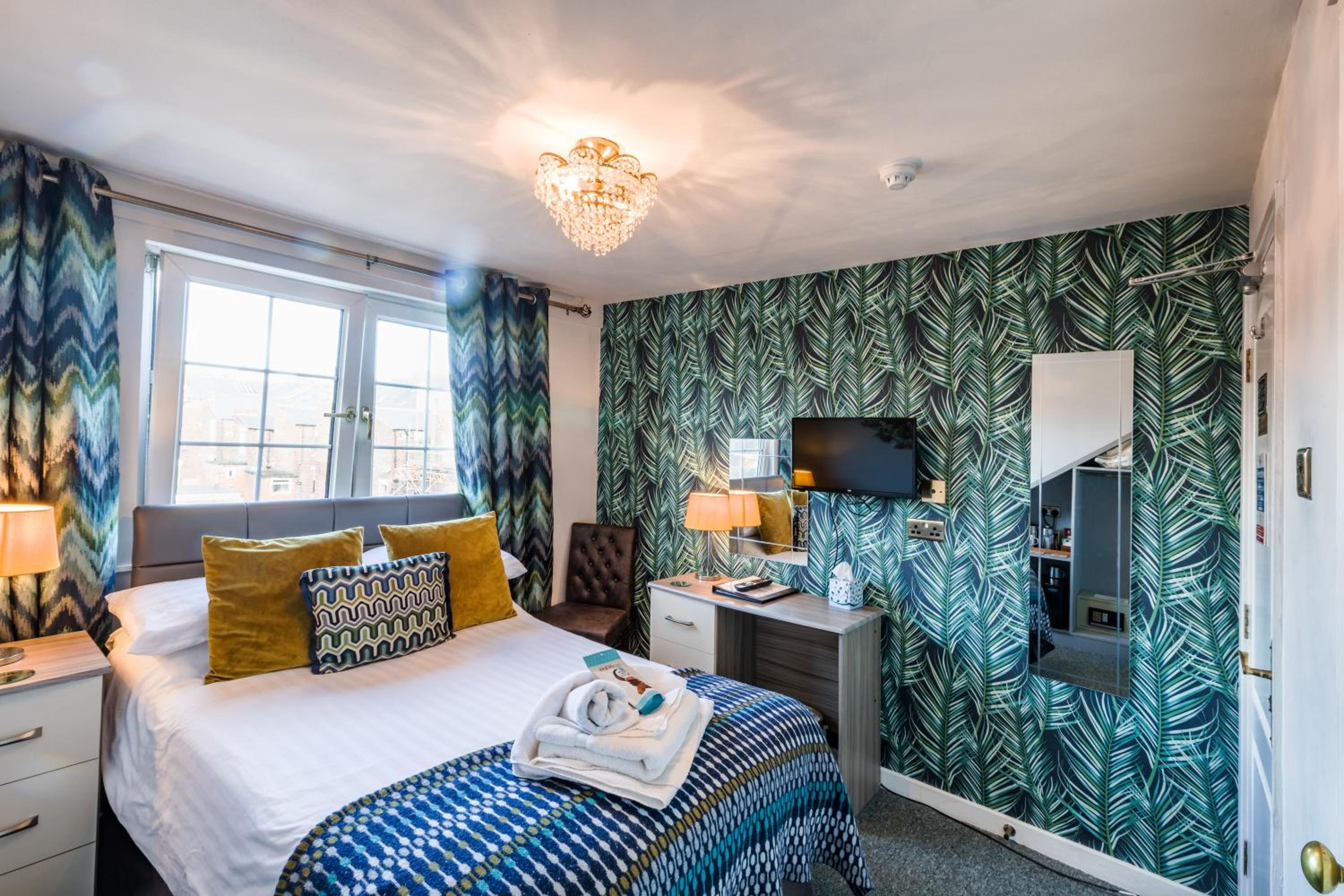 South Shields Vacations - Forest Guest House - Property Image 1