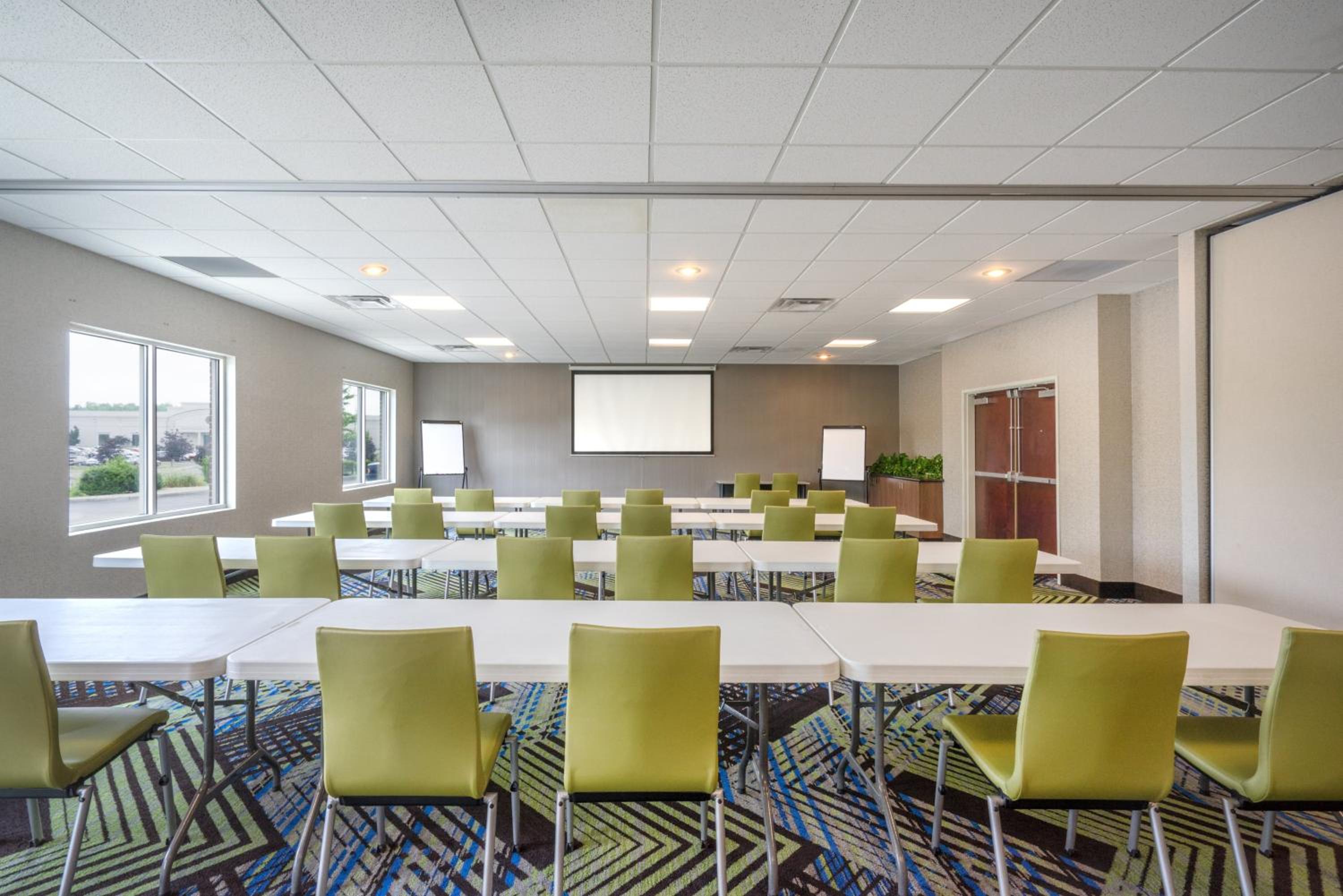 Frankfort Vacations - Holiday Inn Express Hotel  Suites Frankfort, an IHG Hotel - Property Image 11