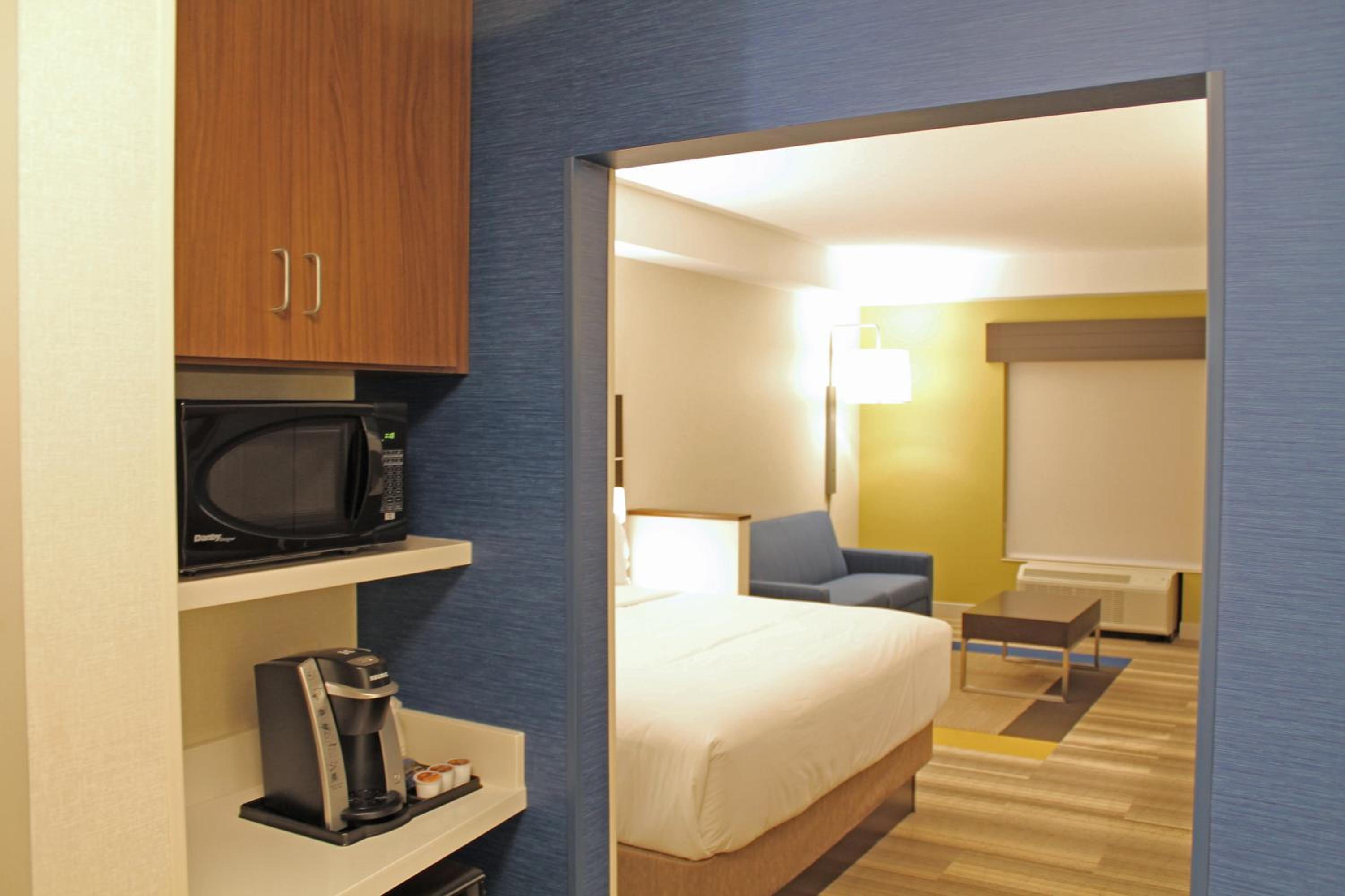 Holiday Inn Express Suites - St. Louis South - I-55, an IHG Hotel - Property Image 12