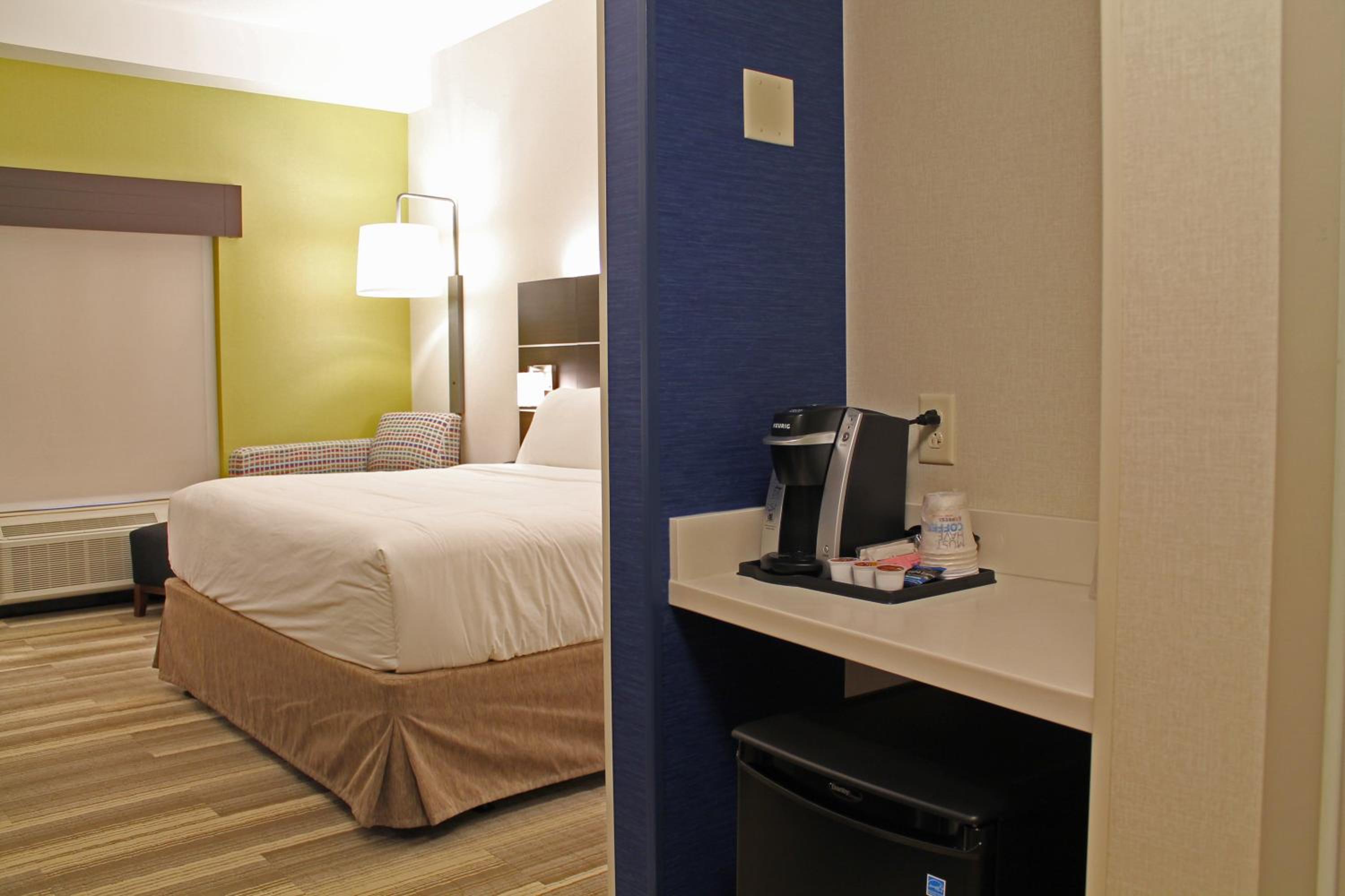Holiday Inn Express Suites - St. Louis South - I-55, an IHG Hotel - Property Image 22