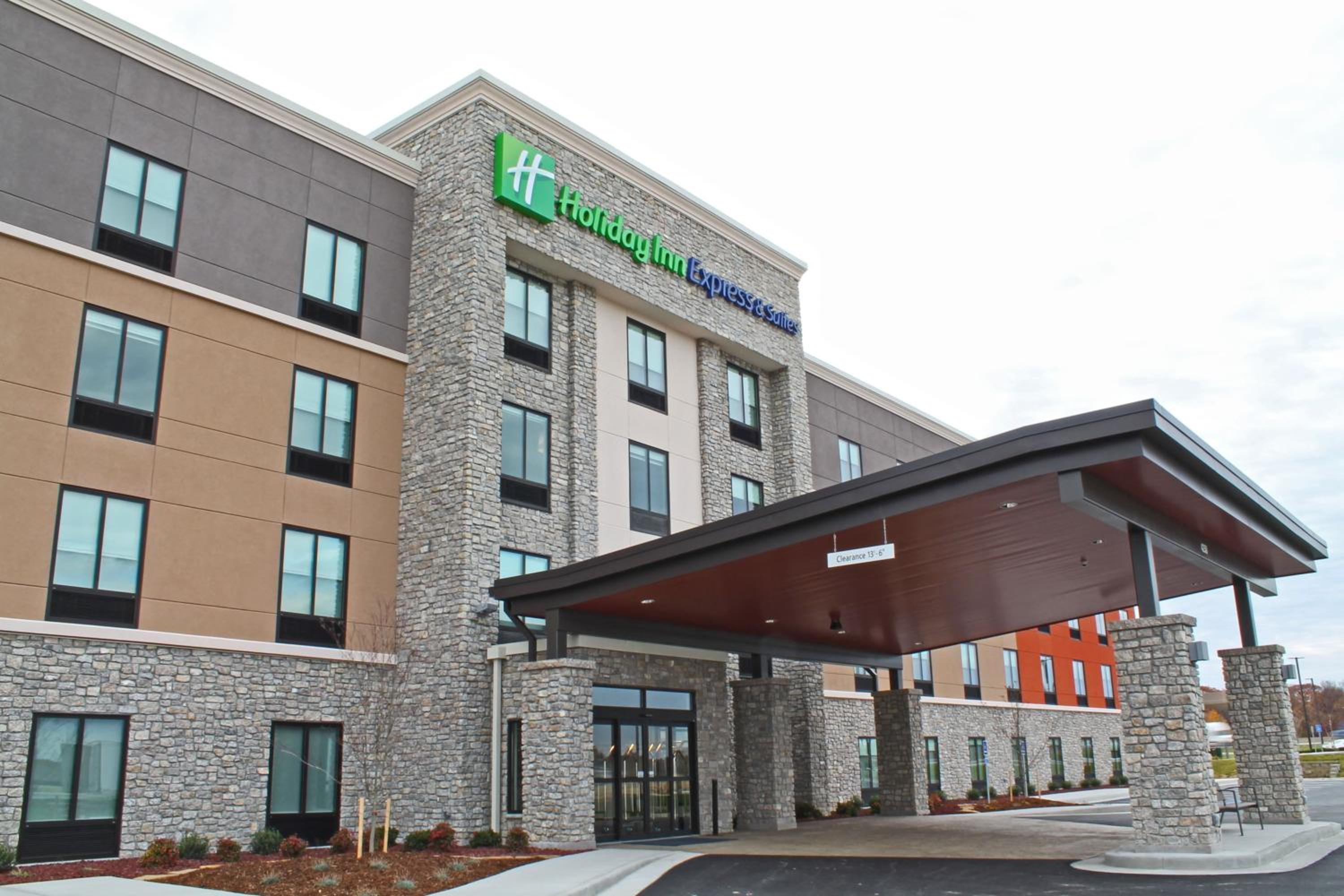 Holiday Inn Express Suites - St. Louis South - I-55, an IHG Hotel - Property Image 8