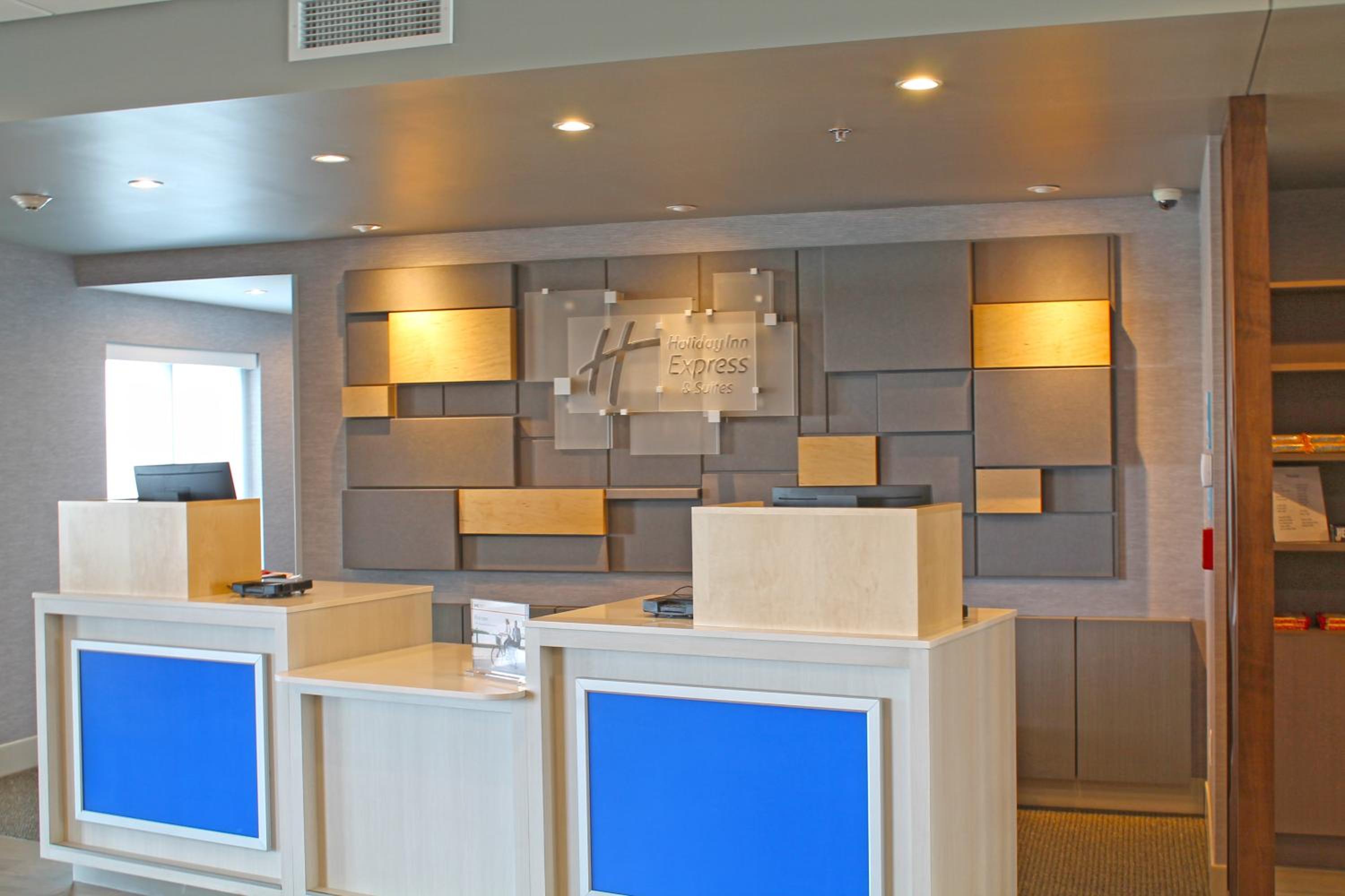 Holiday Inn Express Suites - St. Louis South - I-55, an IHG Hotel - Property Image 2