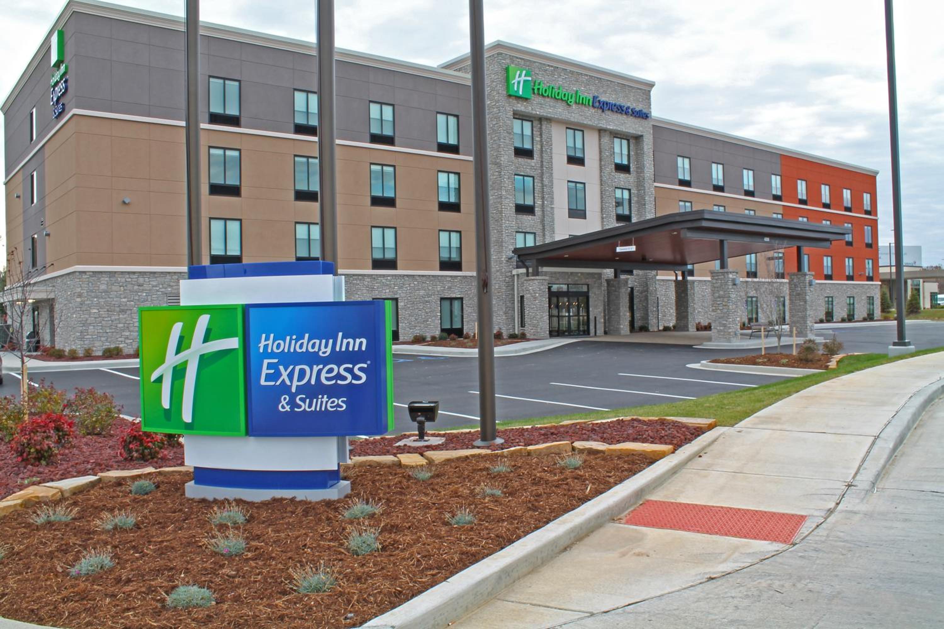 St Louis Vacations - Holiday Inn Express  Suites - St. Louis South - I-55, an IHG Hotel - Property Image 1