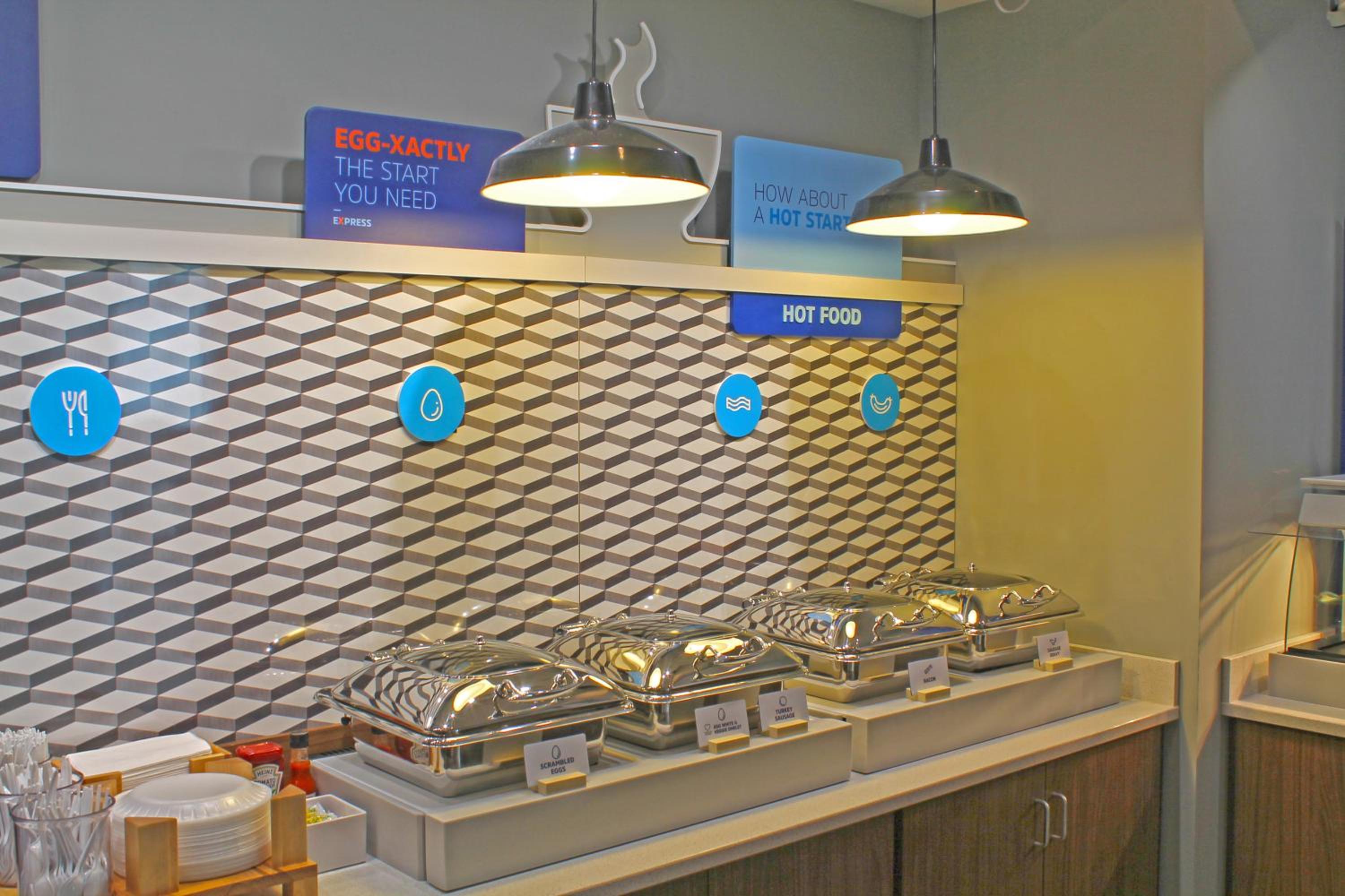 Holiday Inn Express Suites - St. Louis South - I-55, an IHG Hotel - Property Image 35