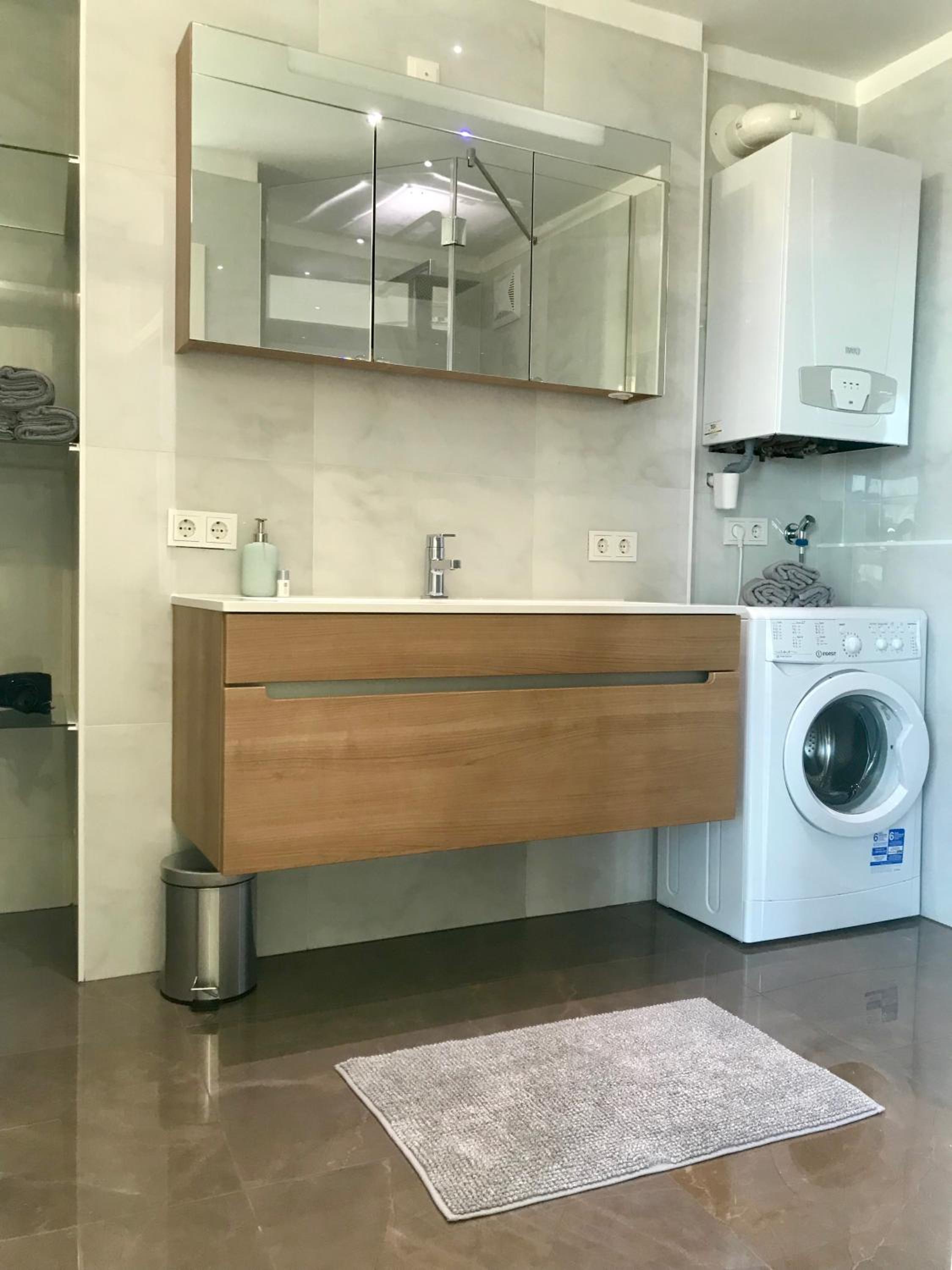 The Barts Apartments - Self Check-in
