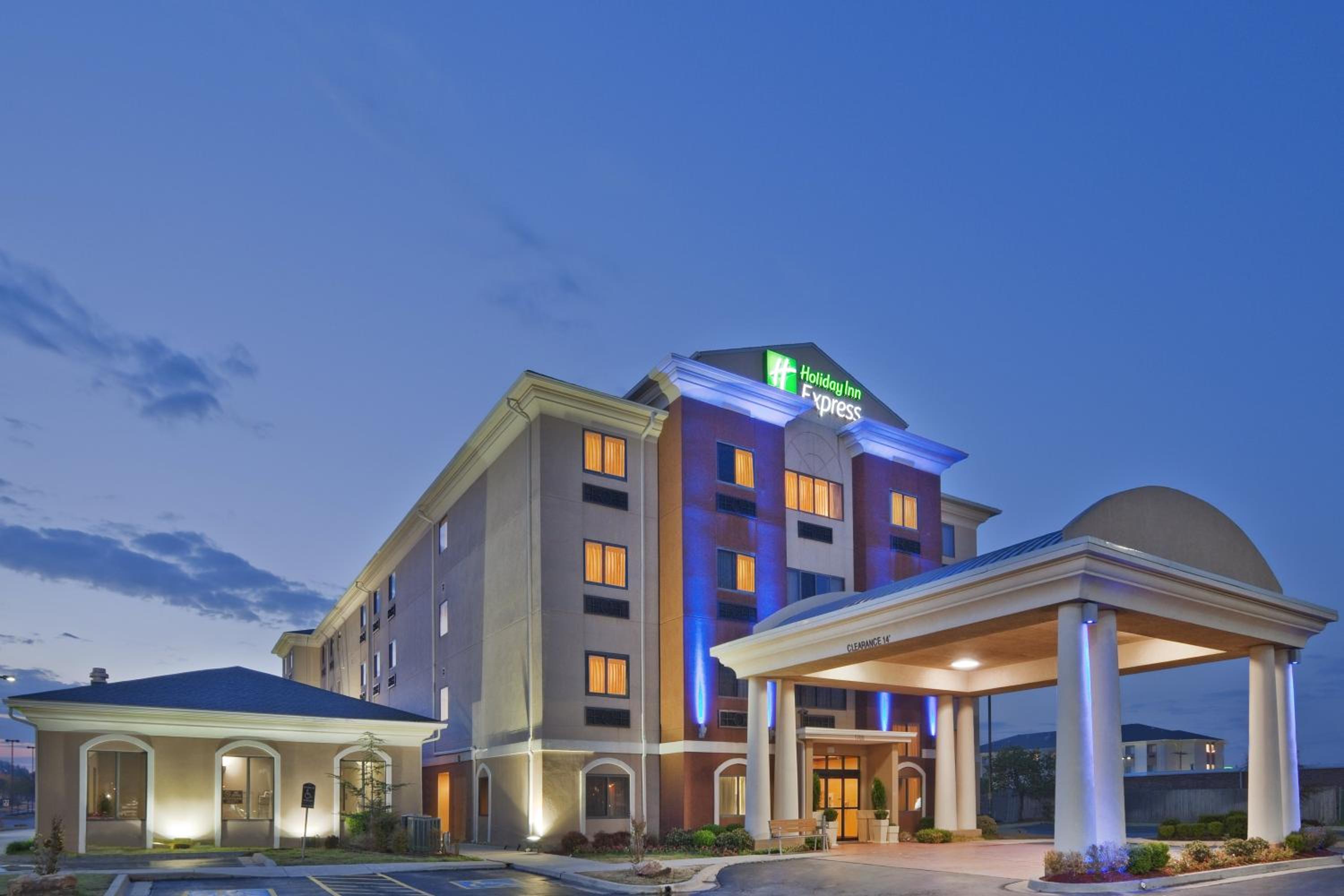 Hotel Holiday Inn Express & Suites Midwest City By Ihg