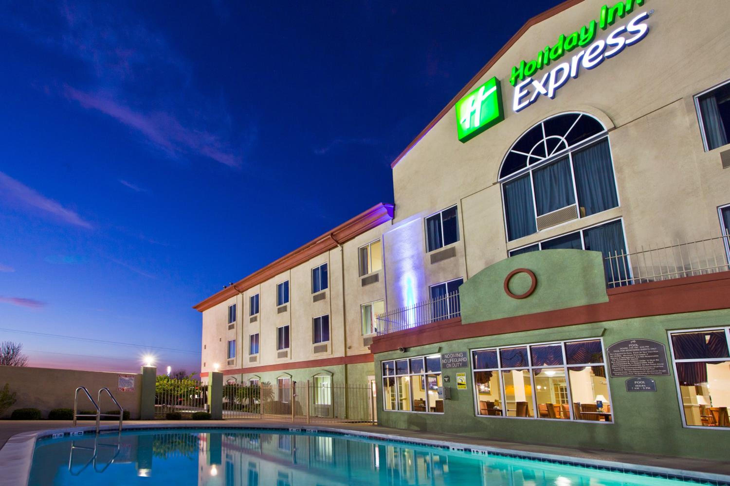 Holiday Inn Express Hotel  Suites Live Oak, an IHG Hotel - Property Image 53