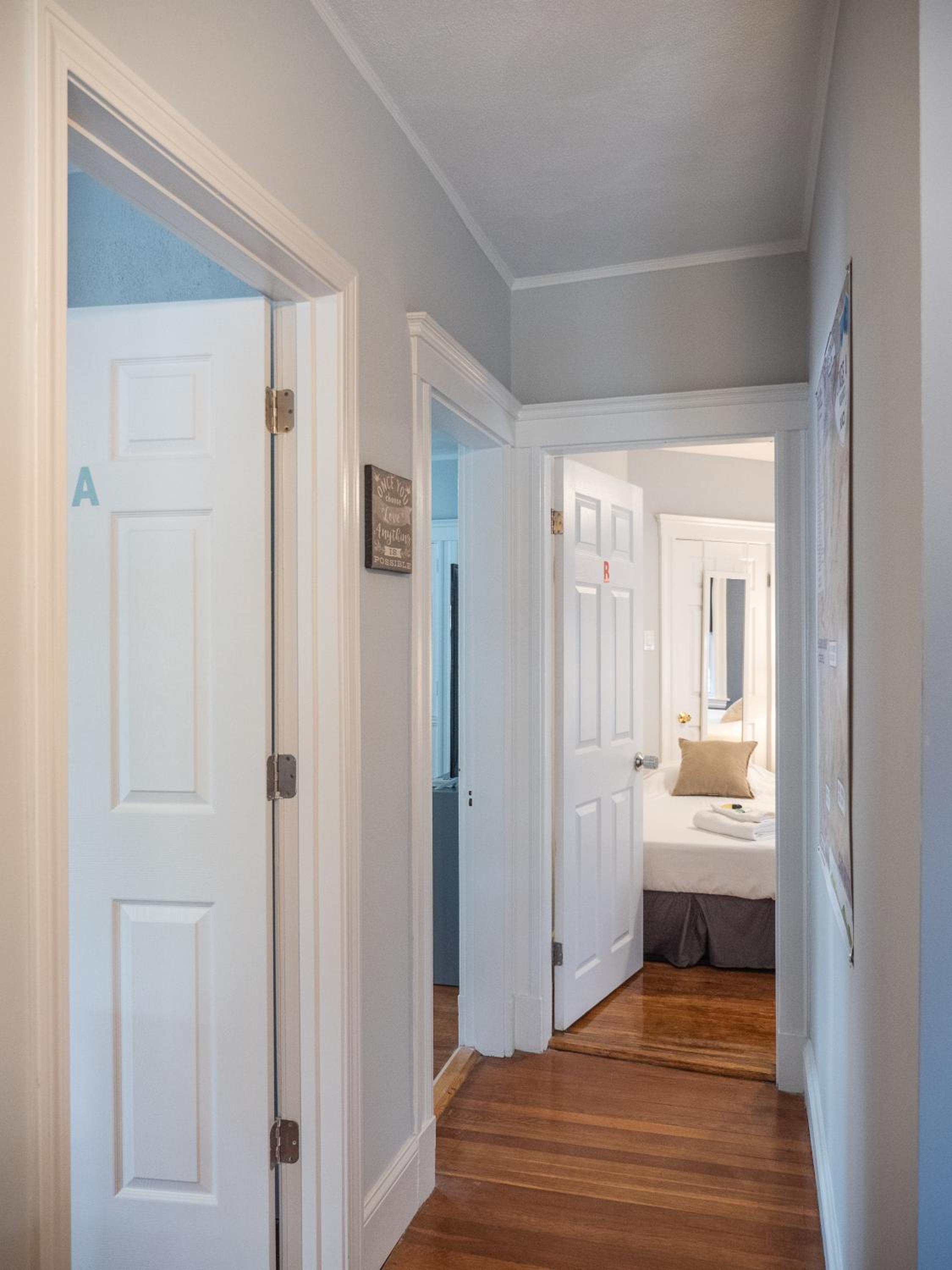 Photograph supplied for 25 Ellis Av