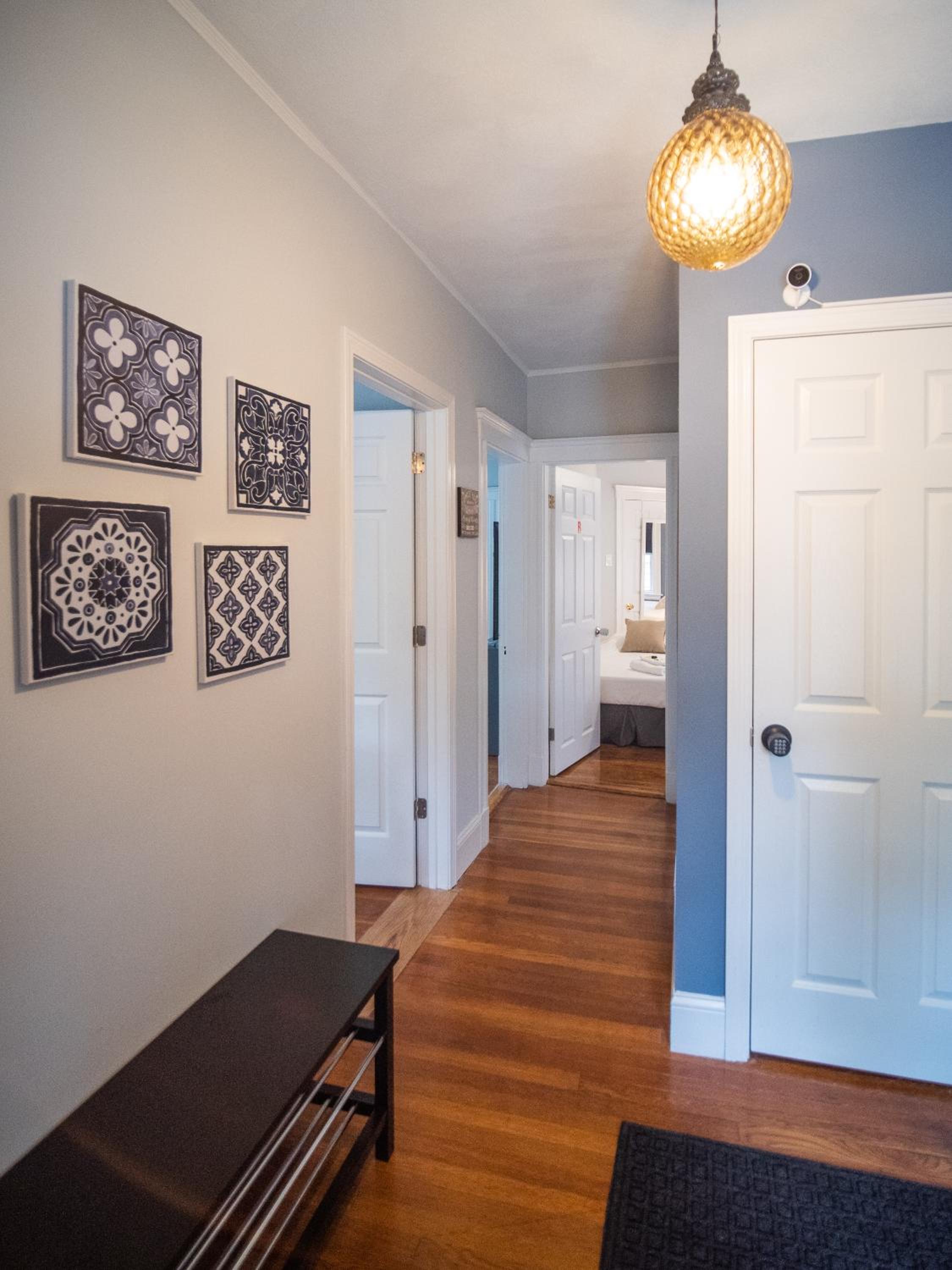 25 Ellis Av