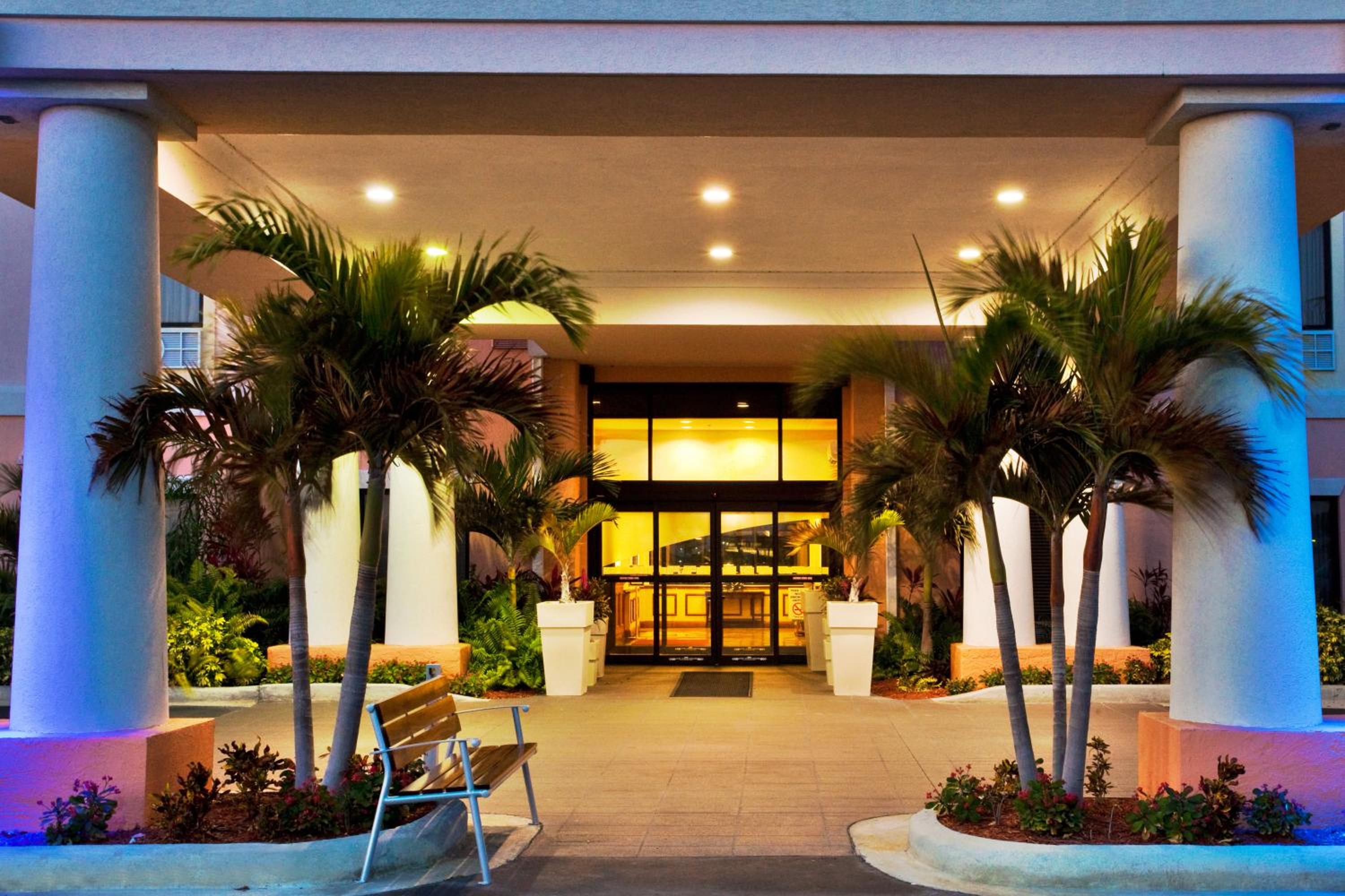 Okeechobee Vacations - Holiday Inn Express Lake Okeechobee, an IHG Hotel - Property Image 5