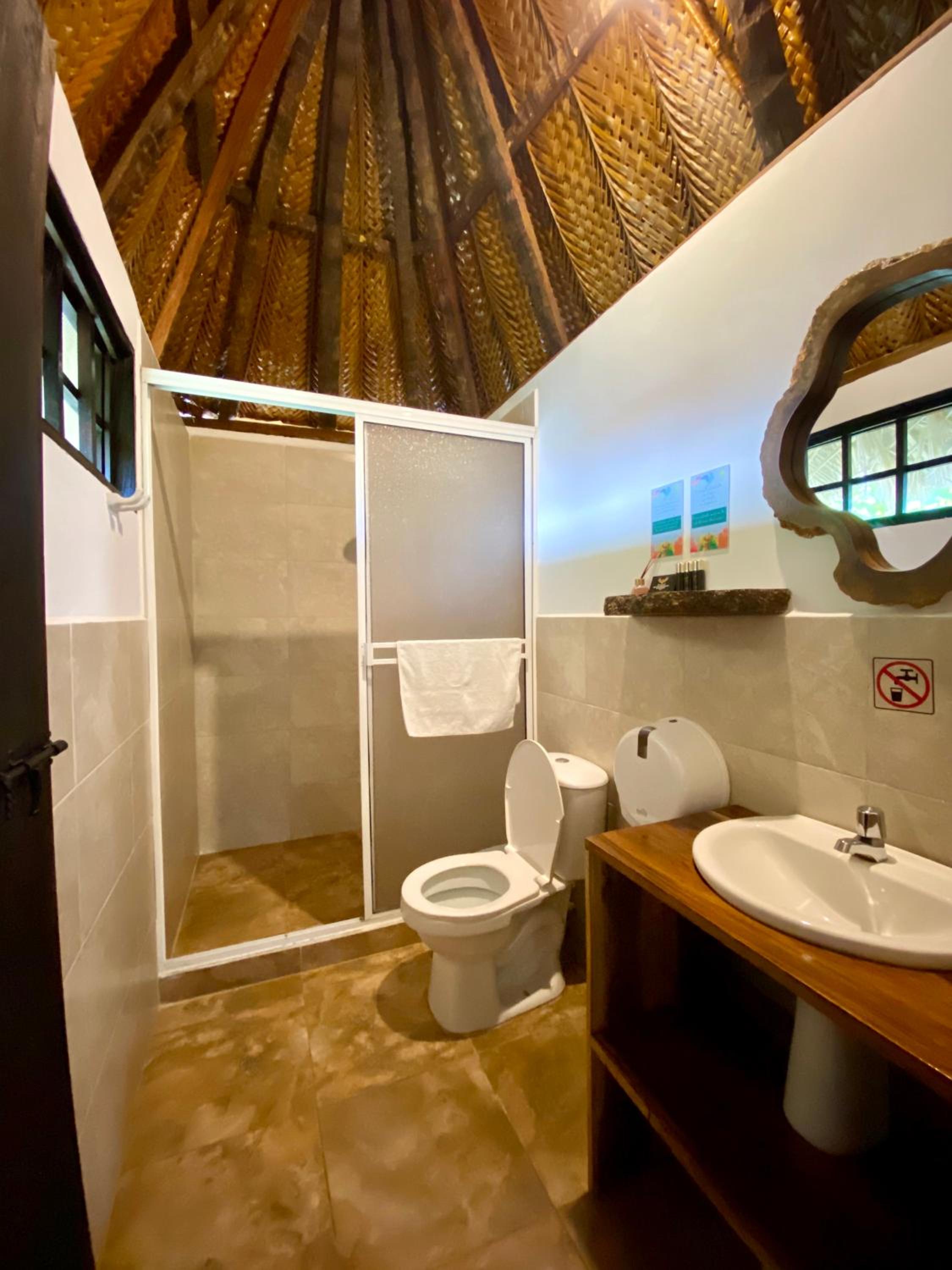 Quetzal Dorado Eco-Lodge by Mareygua
