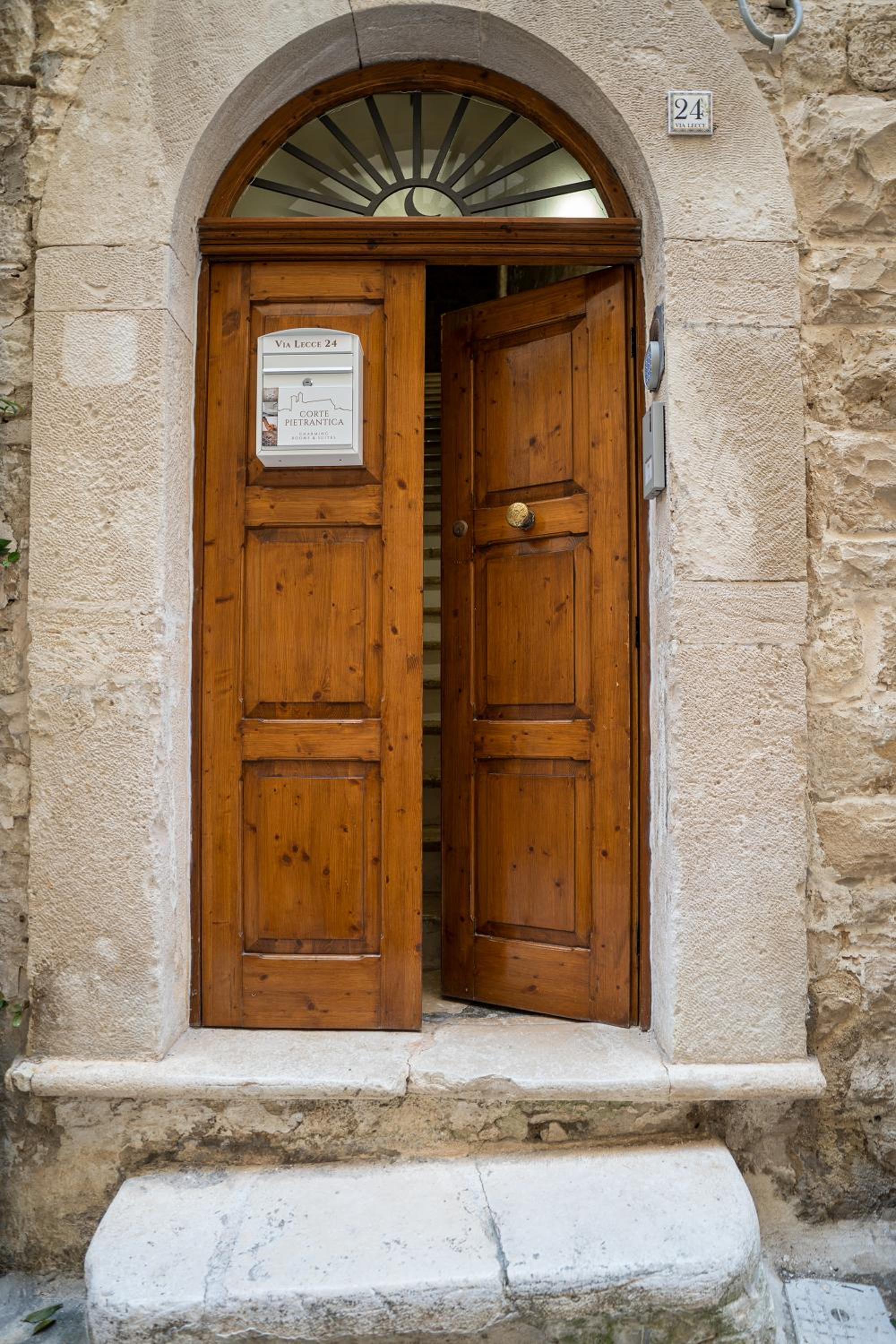 Photo 28