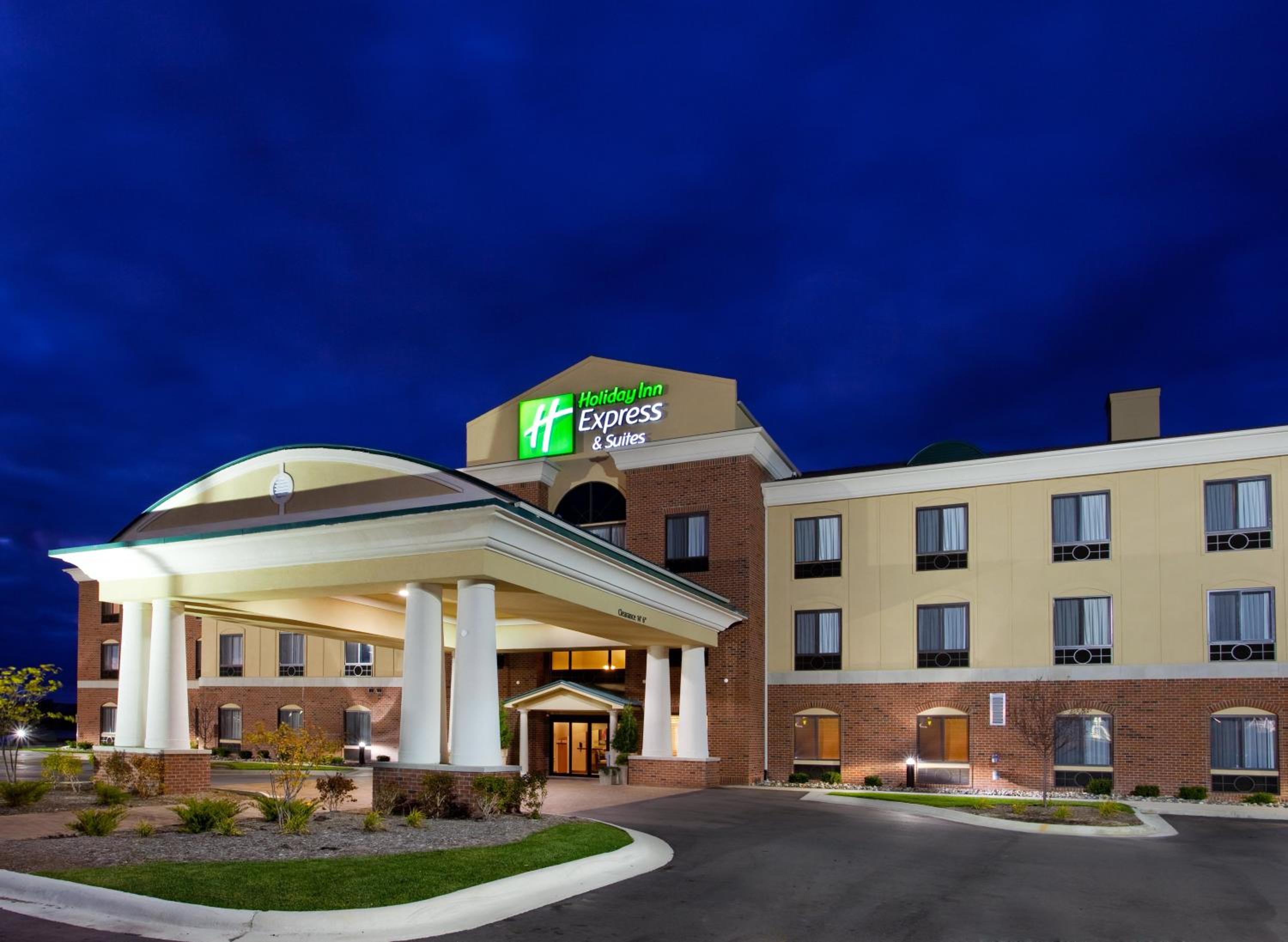 Hotel Holiday Inn Express Hotel & Suites Bay City, an IHG Hotel - Image 1