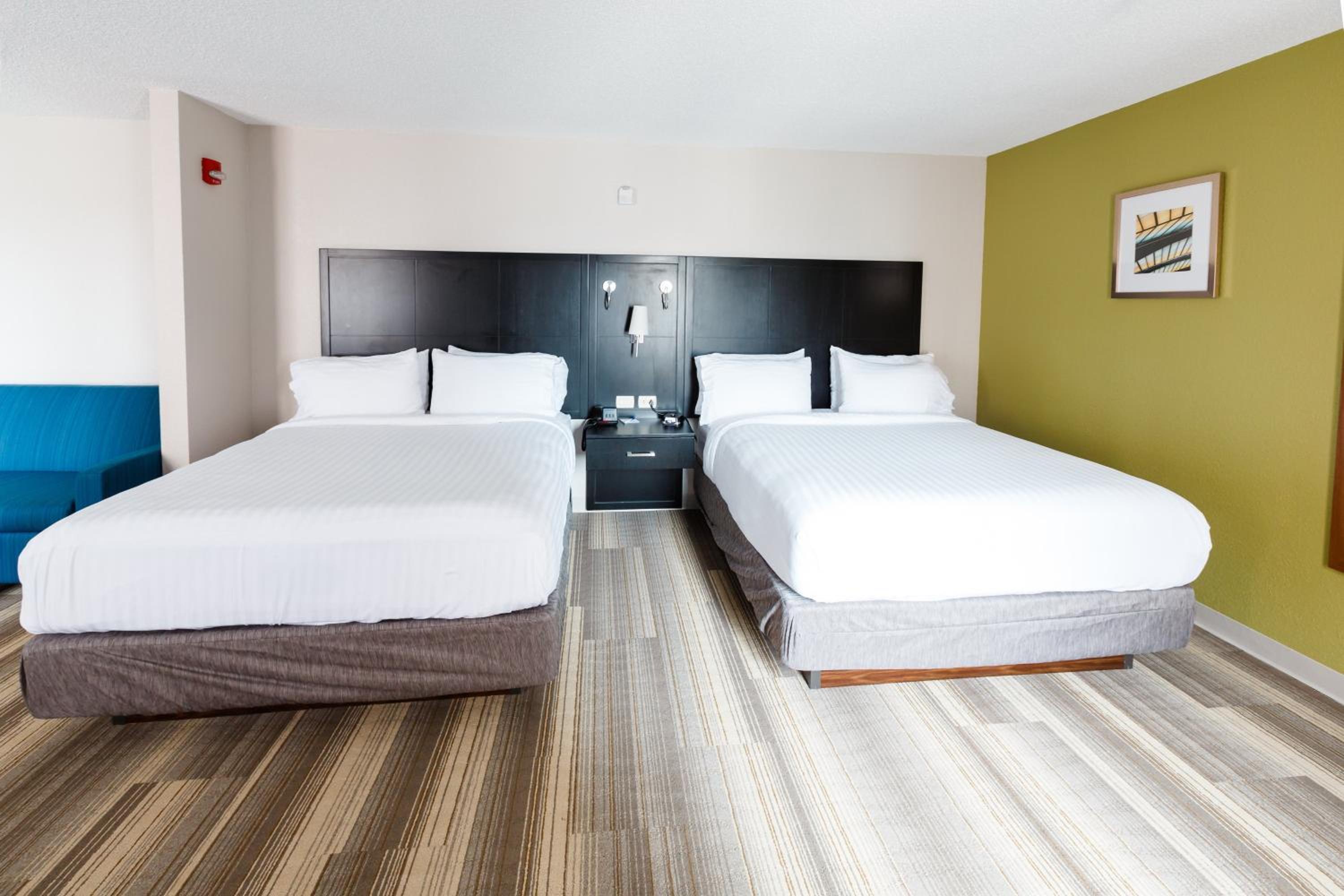 Shelbyville Vacations - Holiday Inn Express Suites Shelbyville, an IHG Hotel - Property Image 14