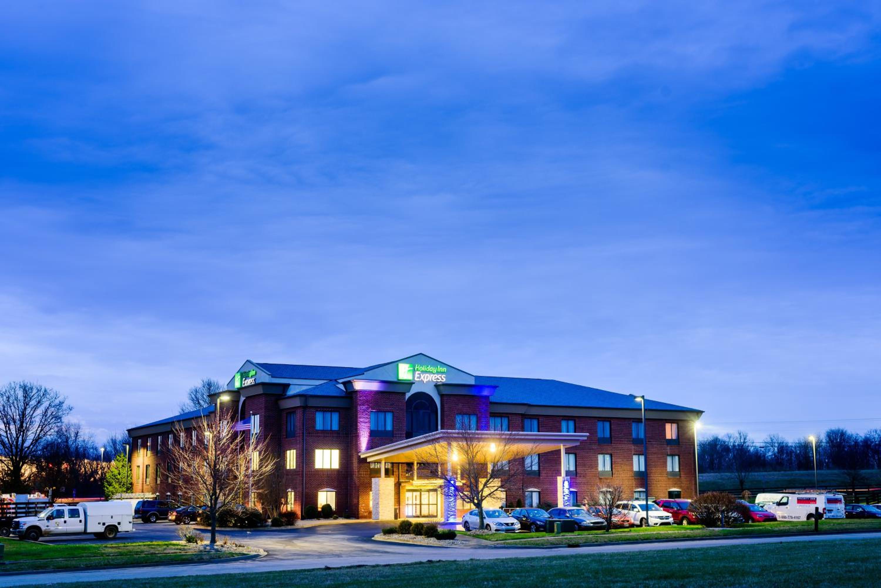 Shelbyville Vacations - Holiday Inn Express Suites Shelbyville, an IHG Hotel - Property Image 5