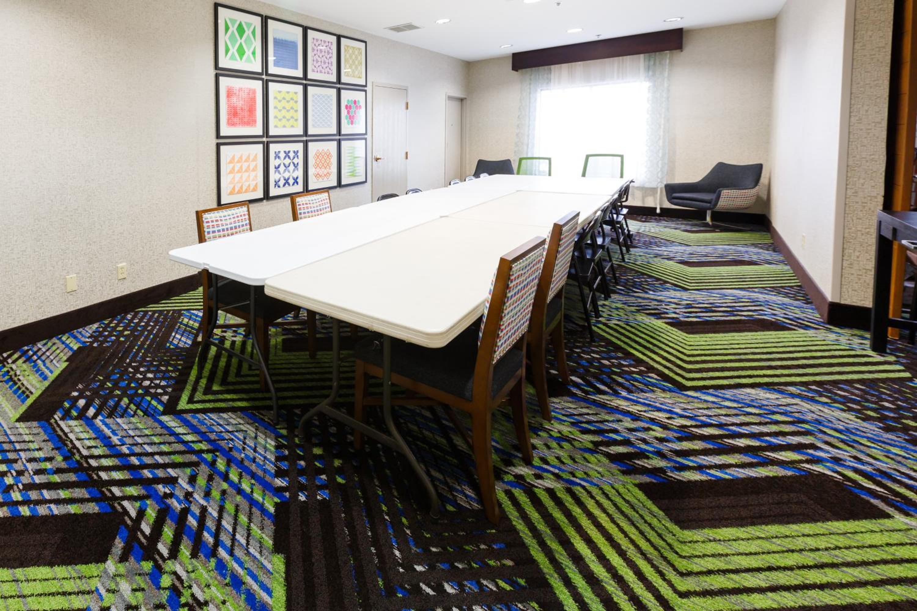 Shelbyville Vacations - Holiday Inn Express Suites Shelbyville, an IHG Hotel - Property Image 12