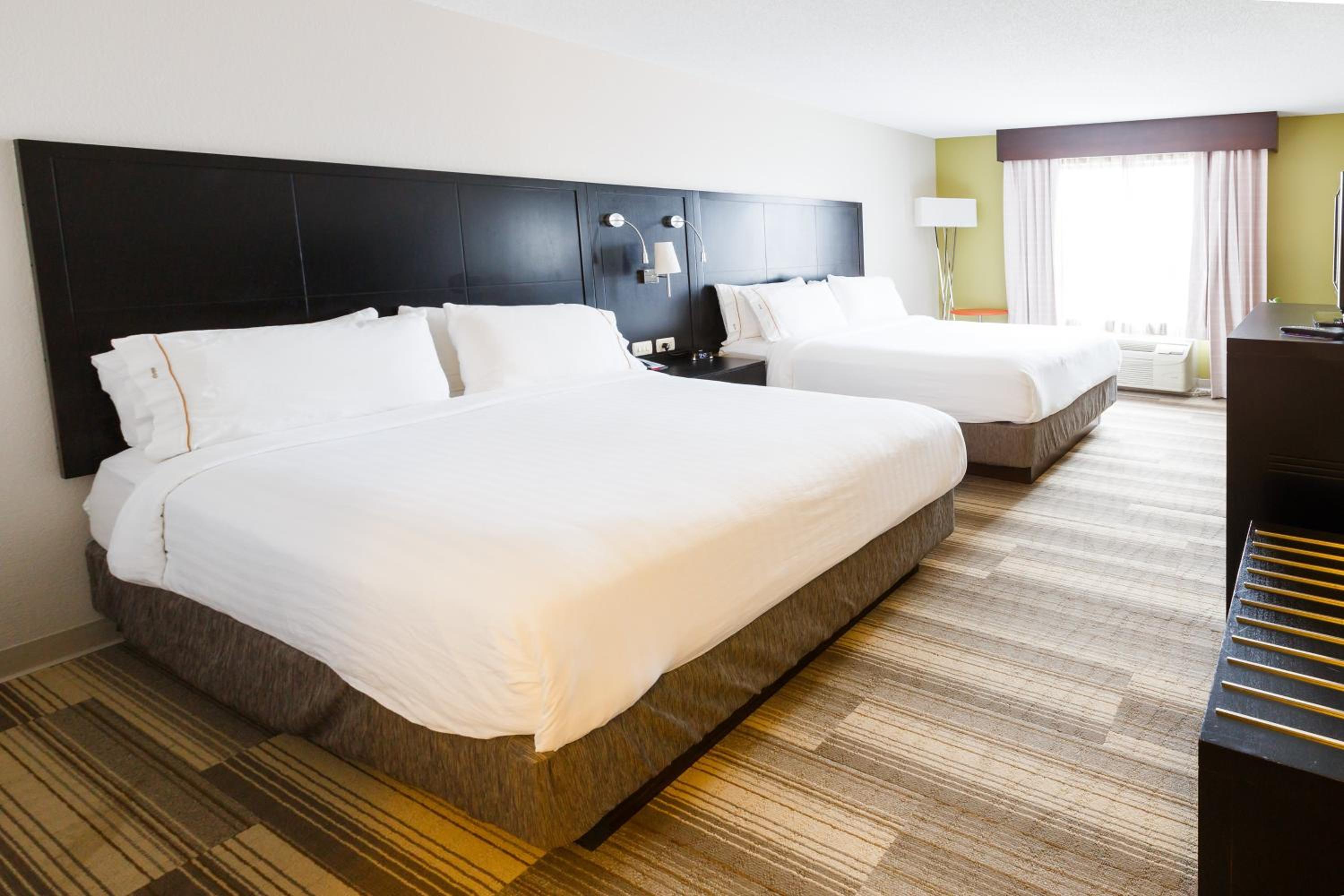 Shelbyville Vacations - Holiday Inn Express Suites Shelbyville, an IHG Hotel - Property Image 18